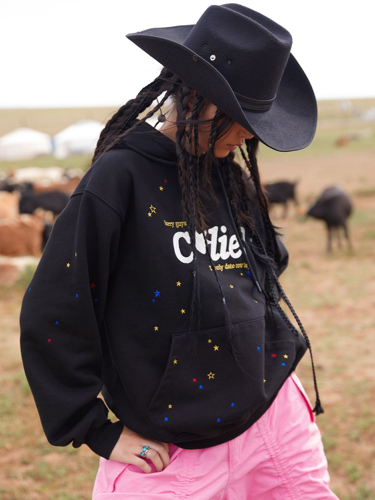 에즈이프 캘리(ASIF CALIE) STAR CALIE HOODIE BLACK