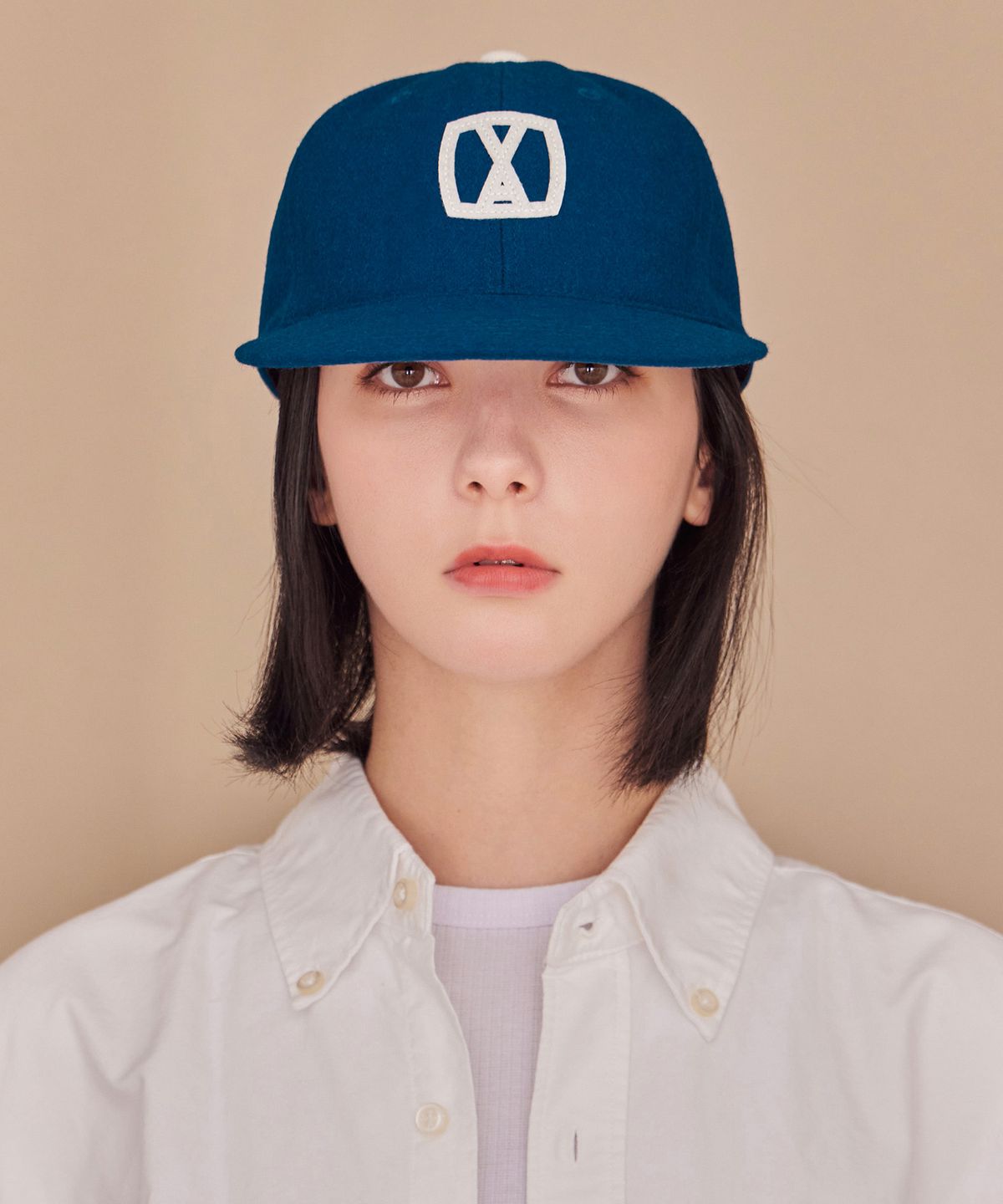 바잘(VARZAR) VA 스퀘어 아플리케 울 베이스볼 캡 네이비