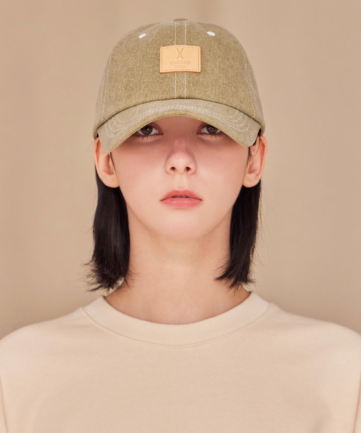 바잘(VARZAR) VA 스퀘어 피그먼트 라벨 볼캡 딥그린