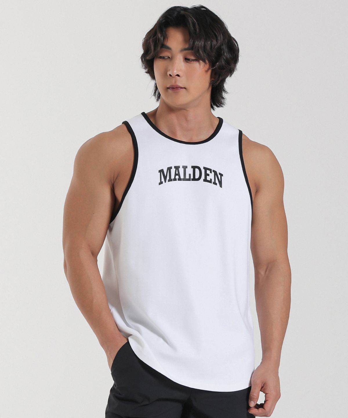 몰든(MALDEN) 시그니처 배색 슬리브리스