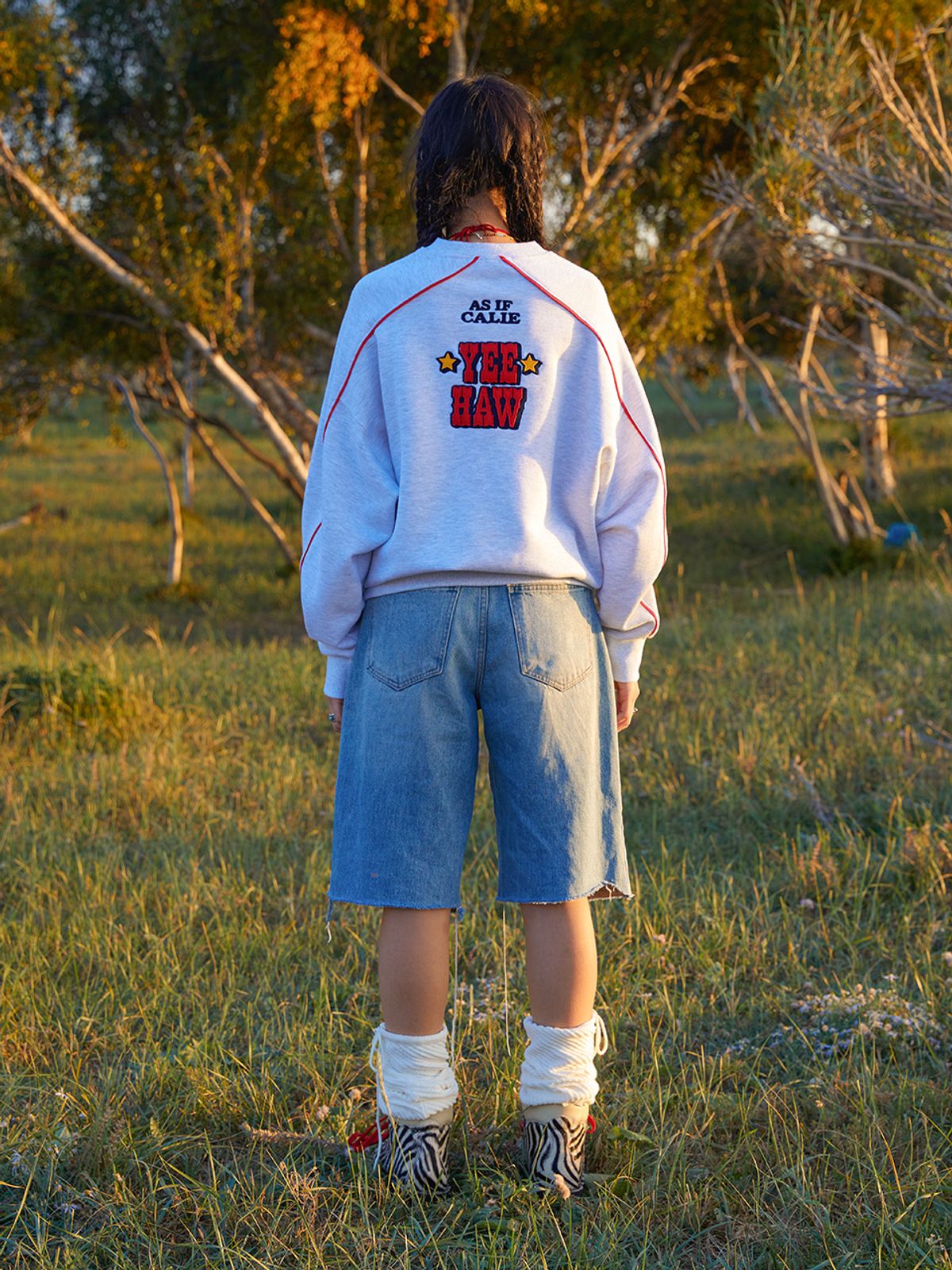 에즈이프 캘리(ASIF CALIE) HOWDY PIPING SWEATSHIRT WHITEMELANGE