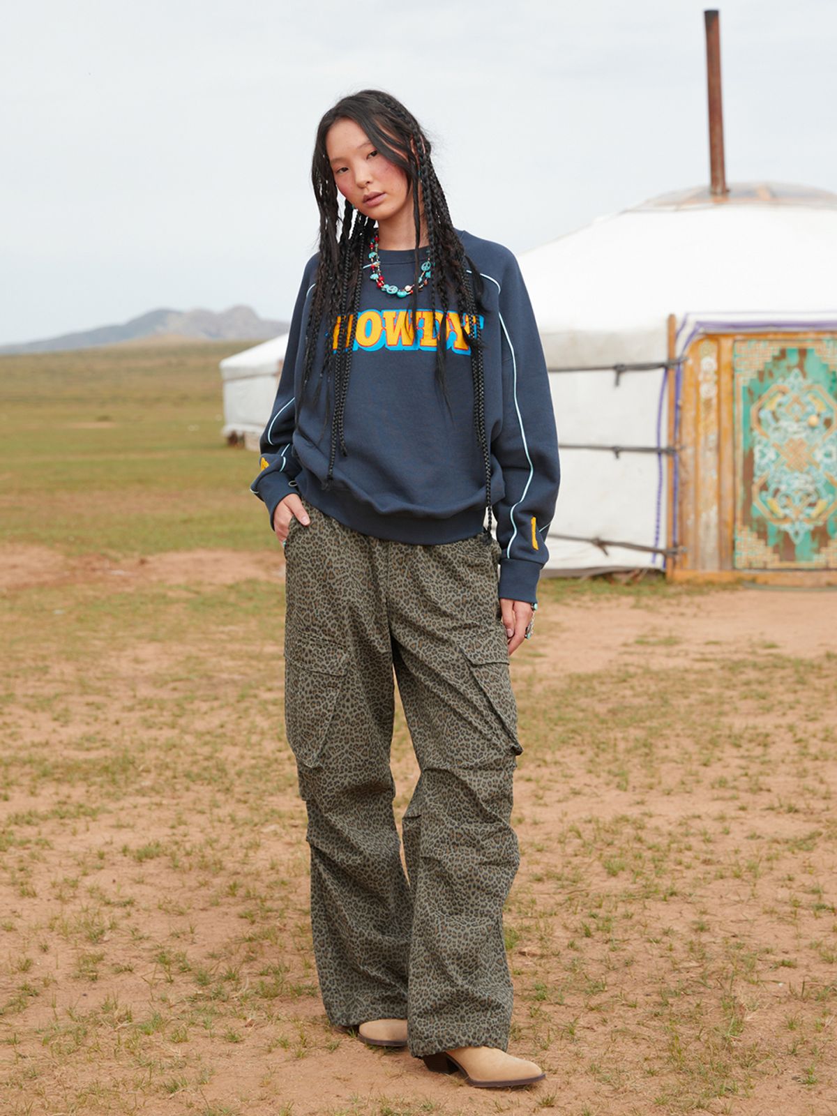 에즈이프 캘리(ASIF CALIE) HOWDY PIPING SWEATSHIRT NAVY