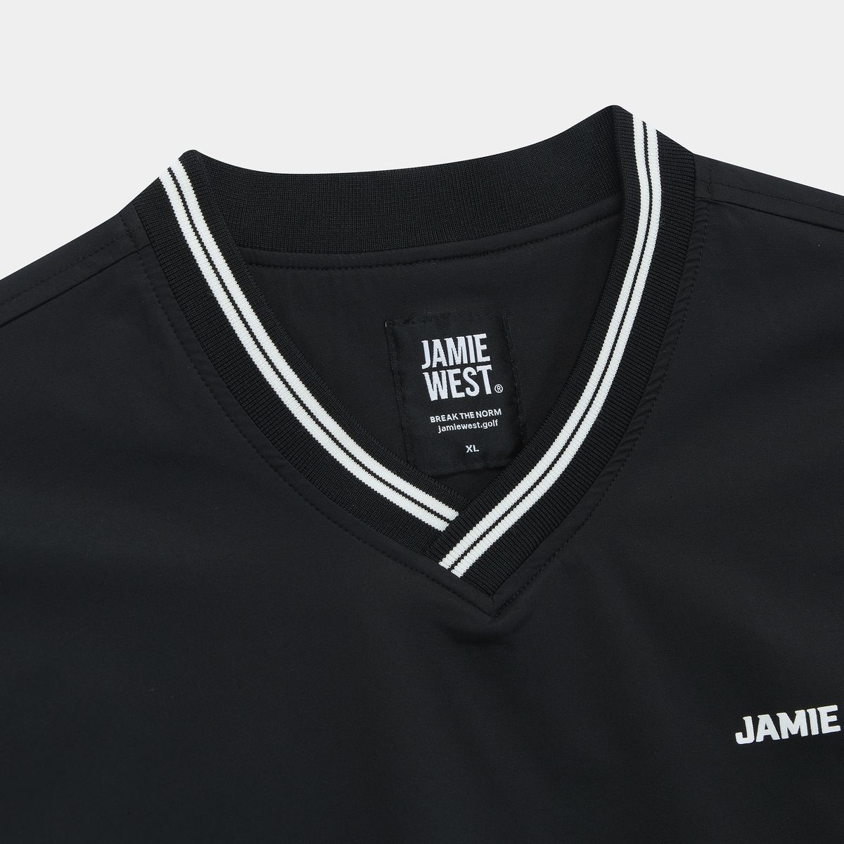 제이미웨스트(JAMIE WEST) 스쿼드 V넥 우븐 풀오버 (블랙)