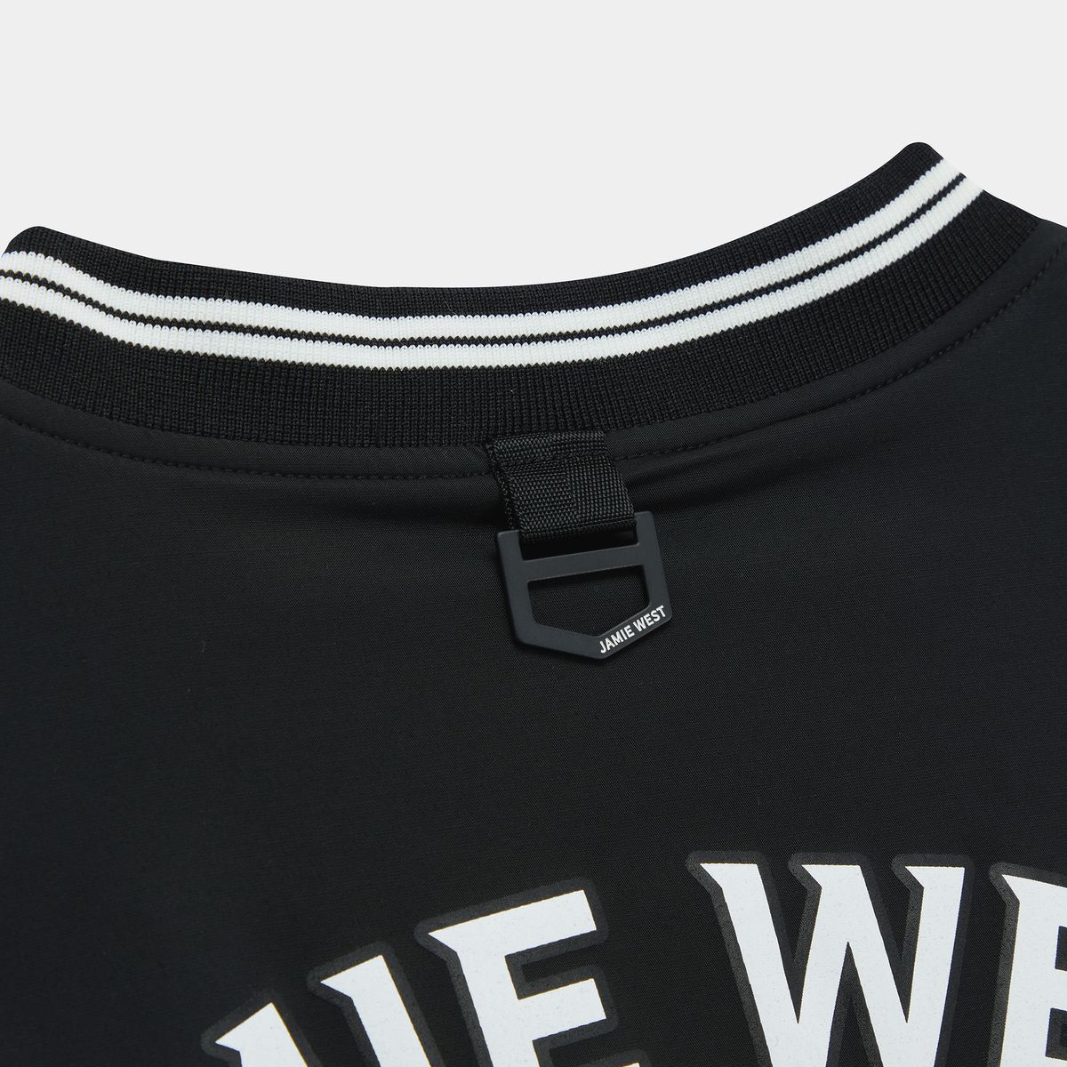 제이미웨스트(JAMIE WEST) 스쿼드 V넥 우븐 풀오버 (블랙)