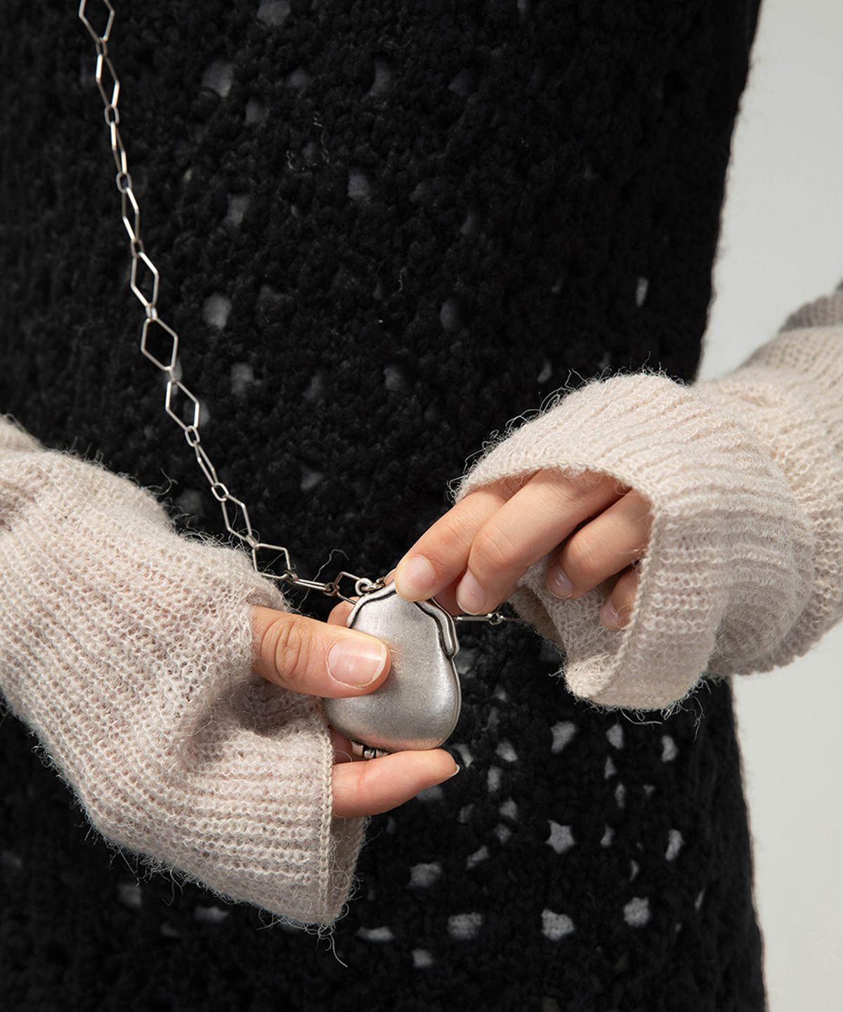 아모멘토(AMOMENTO) ALPACA ARM WARMER_LIGHT GREY
