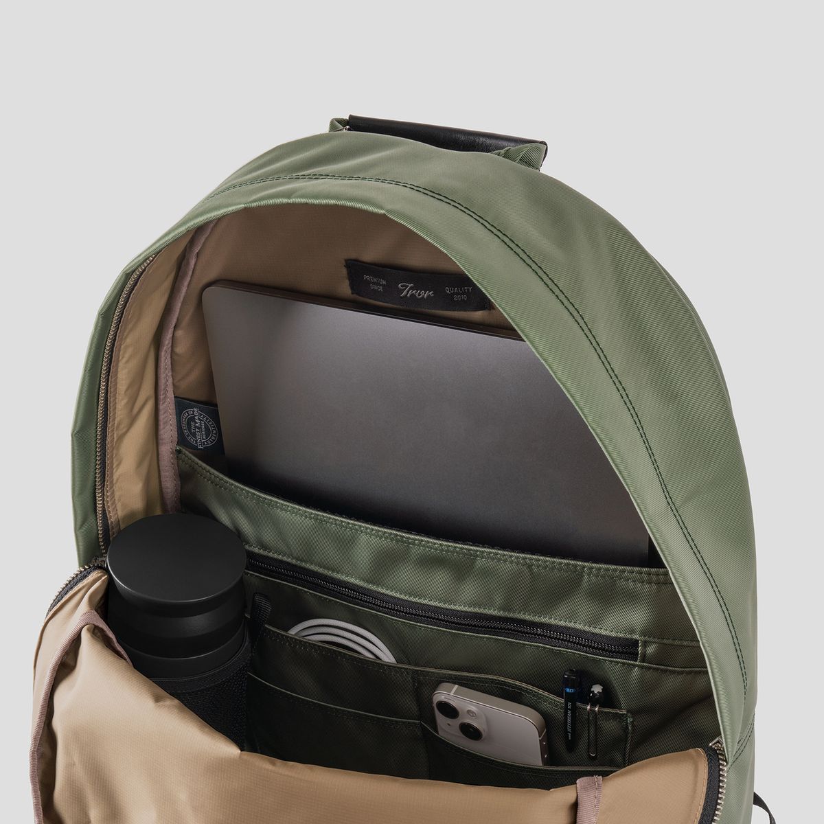 티알브이알(TRVR) Staple Daypack Olive