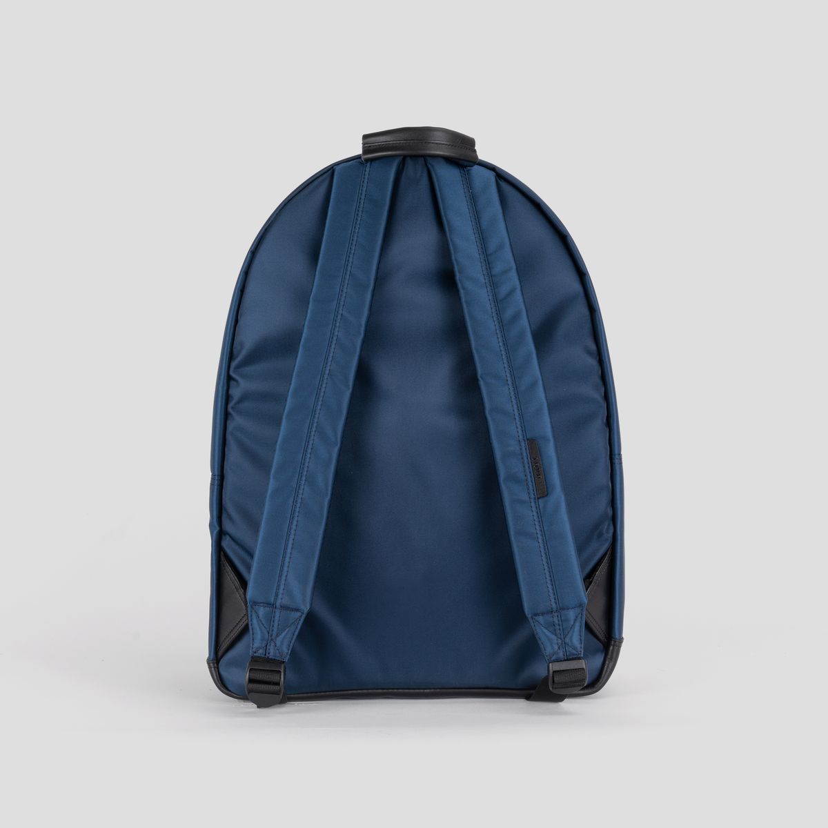 티알브이알(TRVR) Staple Daypack Navy