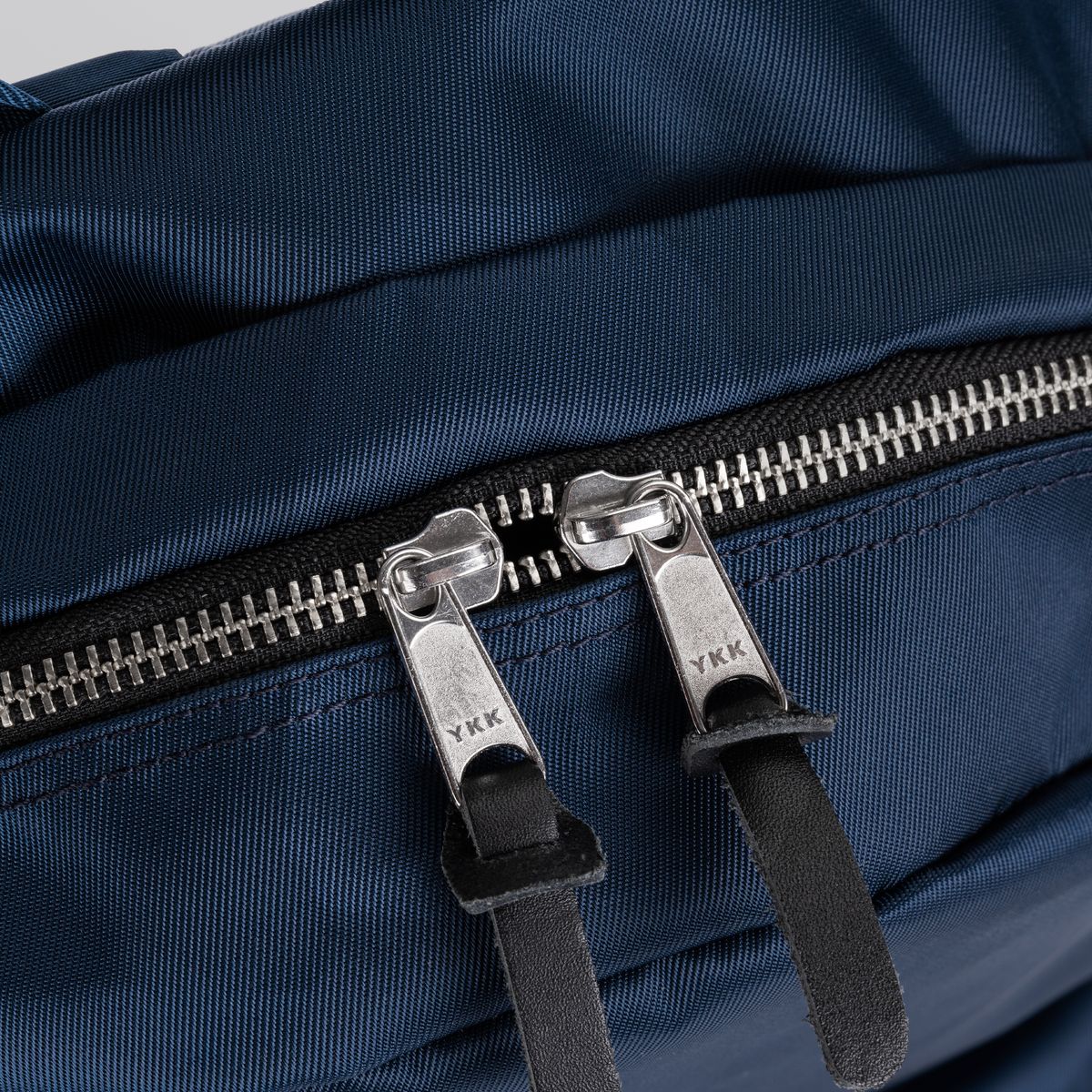 티알브이알(TRVR) Staple Daypack Navy