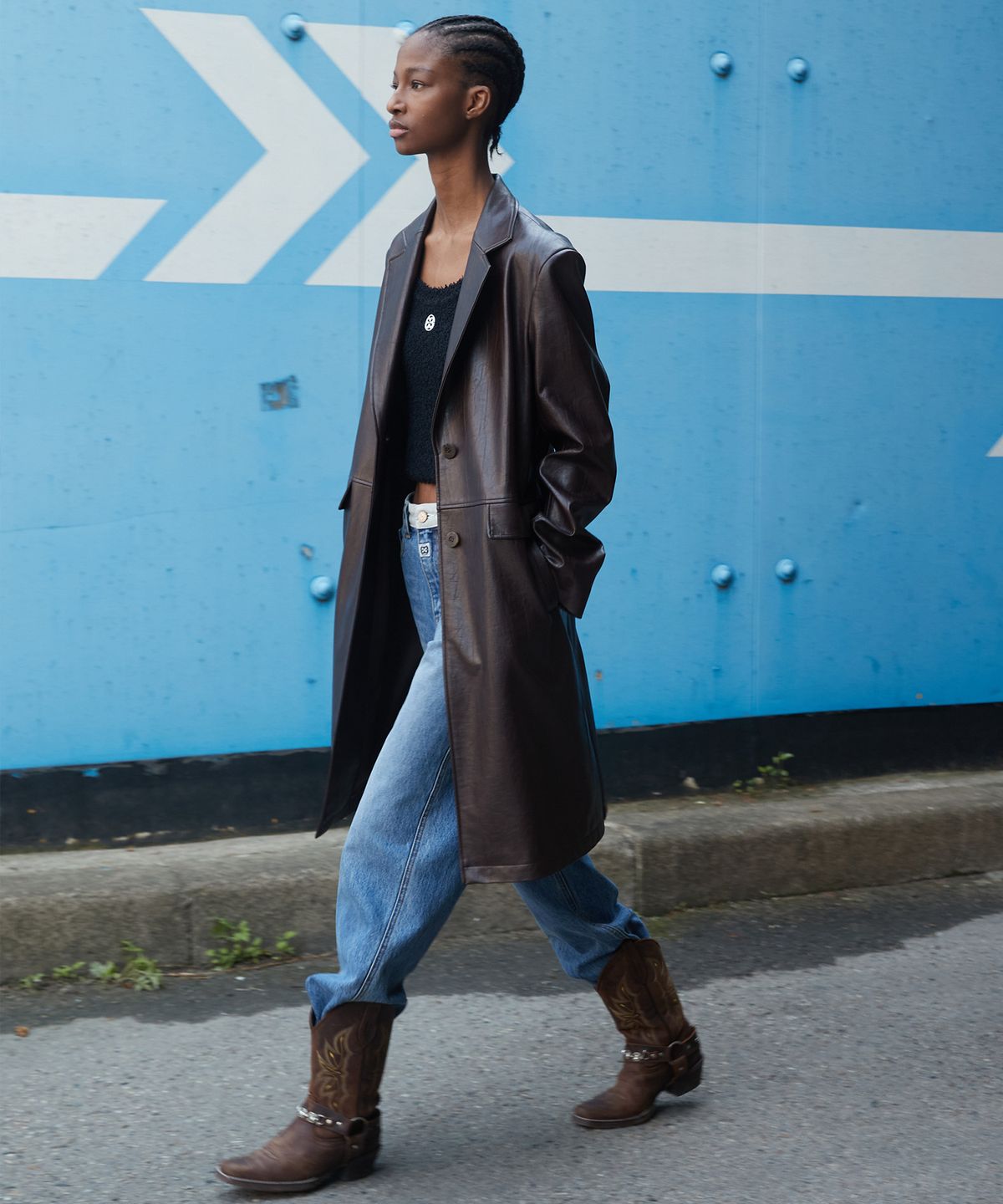엔오르(EN OR) LEATHER FITTED HALF COAT - BROWN