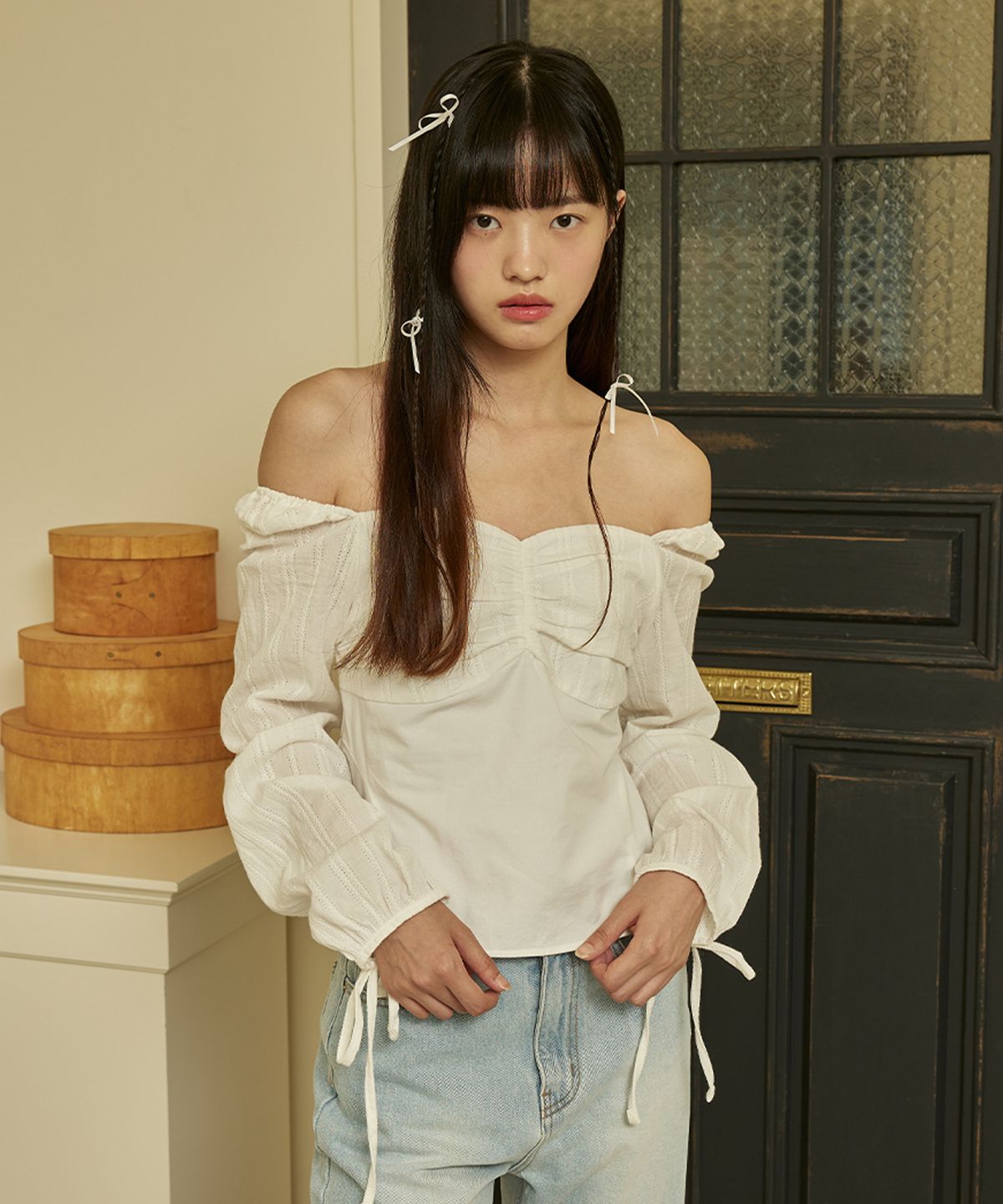 아이토브 서울(ITOV SEOUL) 하트넥 코튼 블라우스