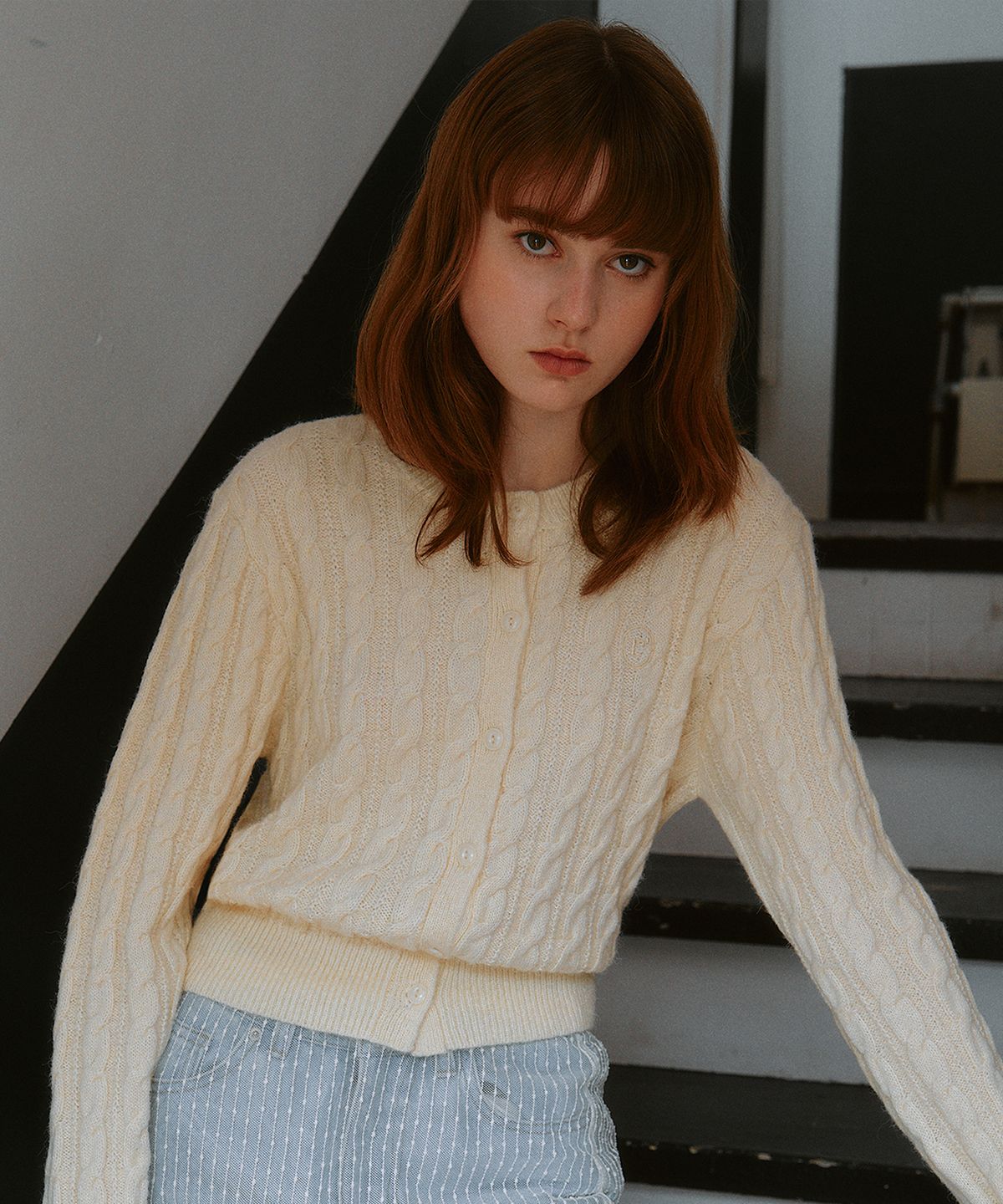 로라로라(ROLAROLA) SOFT CABLE CARDIGAN IVORY