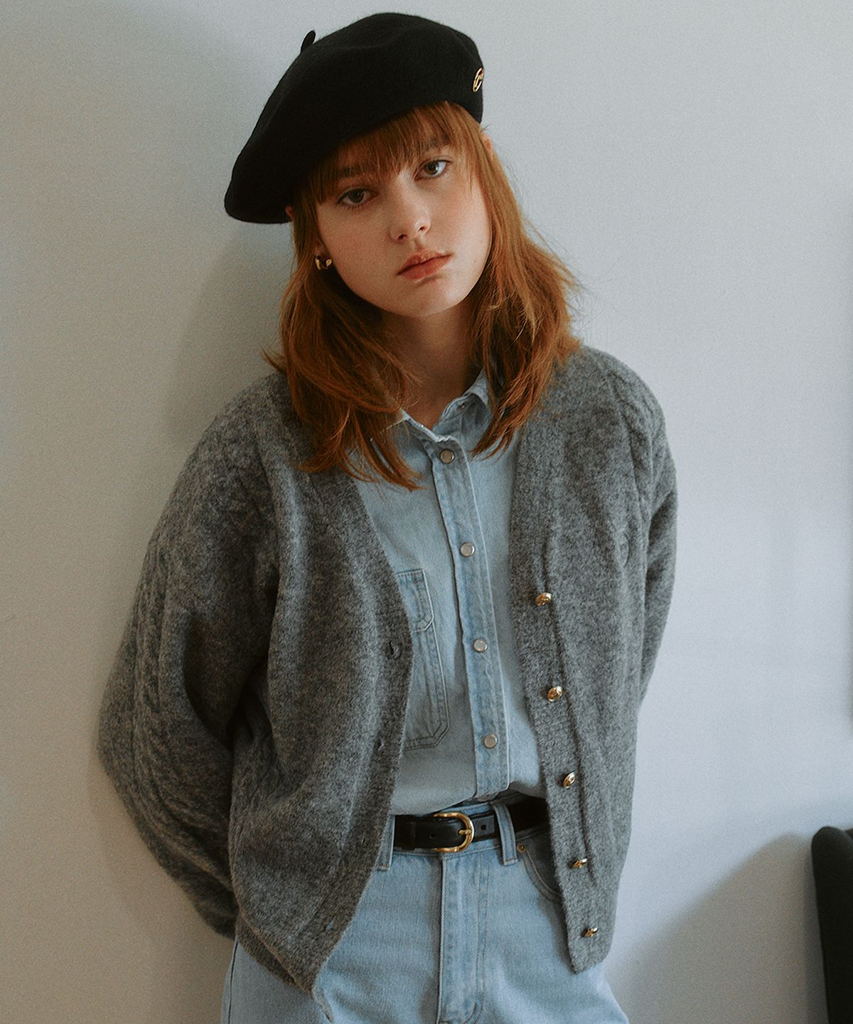 로라로라(ROLAROLA) CABLE LINE V NECK CARDIGAN GRAY