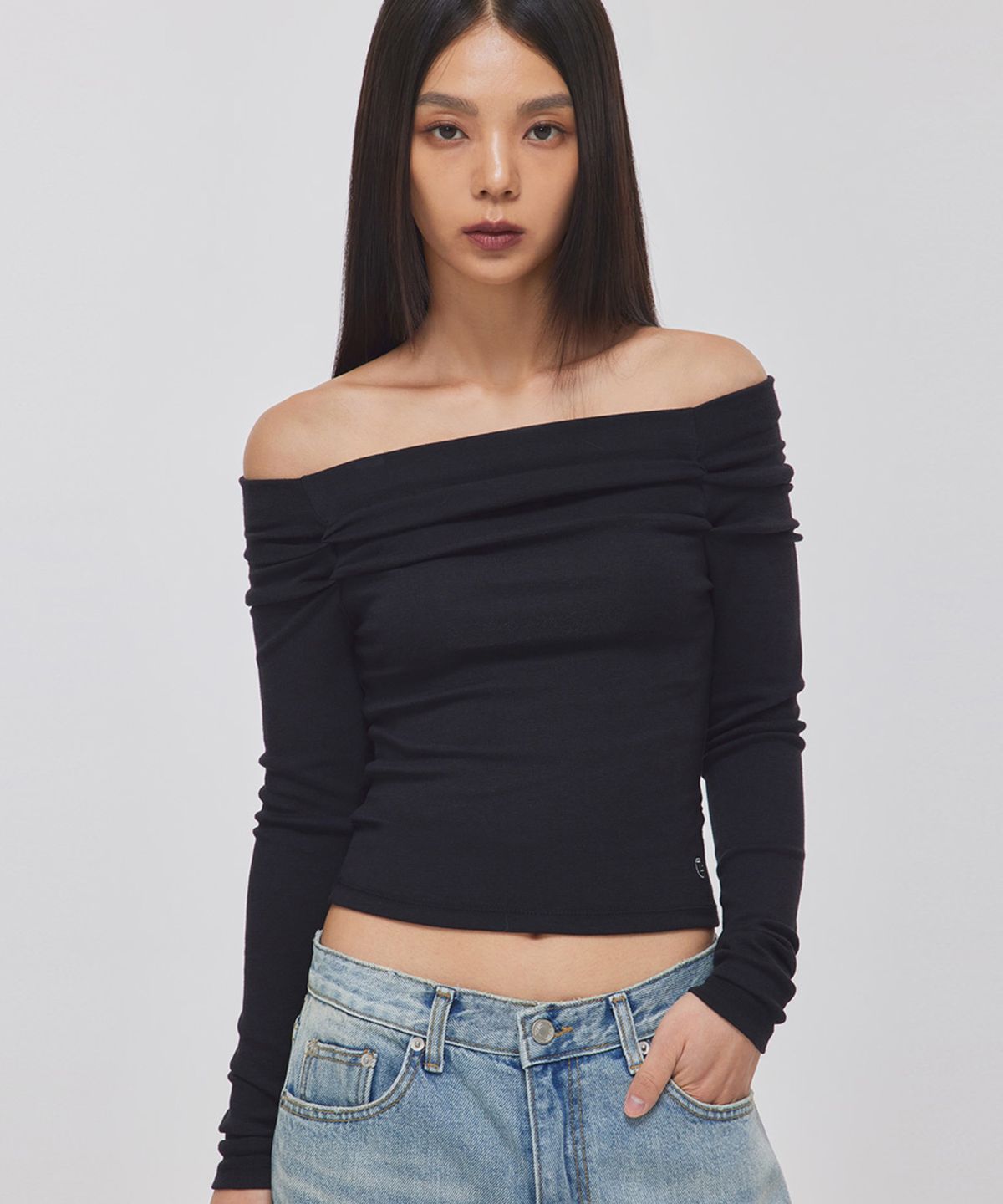 탑걸(TOPGIRL) TUCKED ARMHOLE OFF-SHOULDER TOP_T326TP121