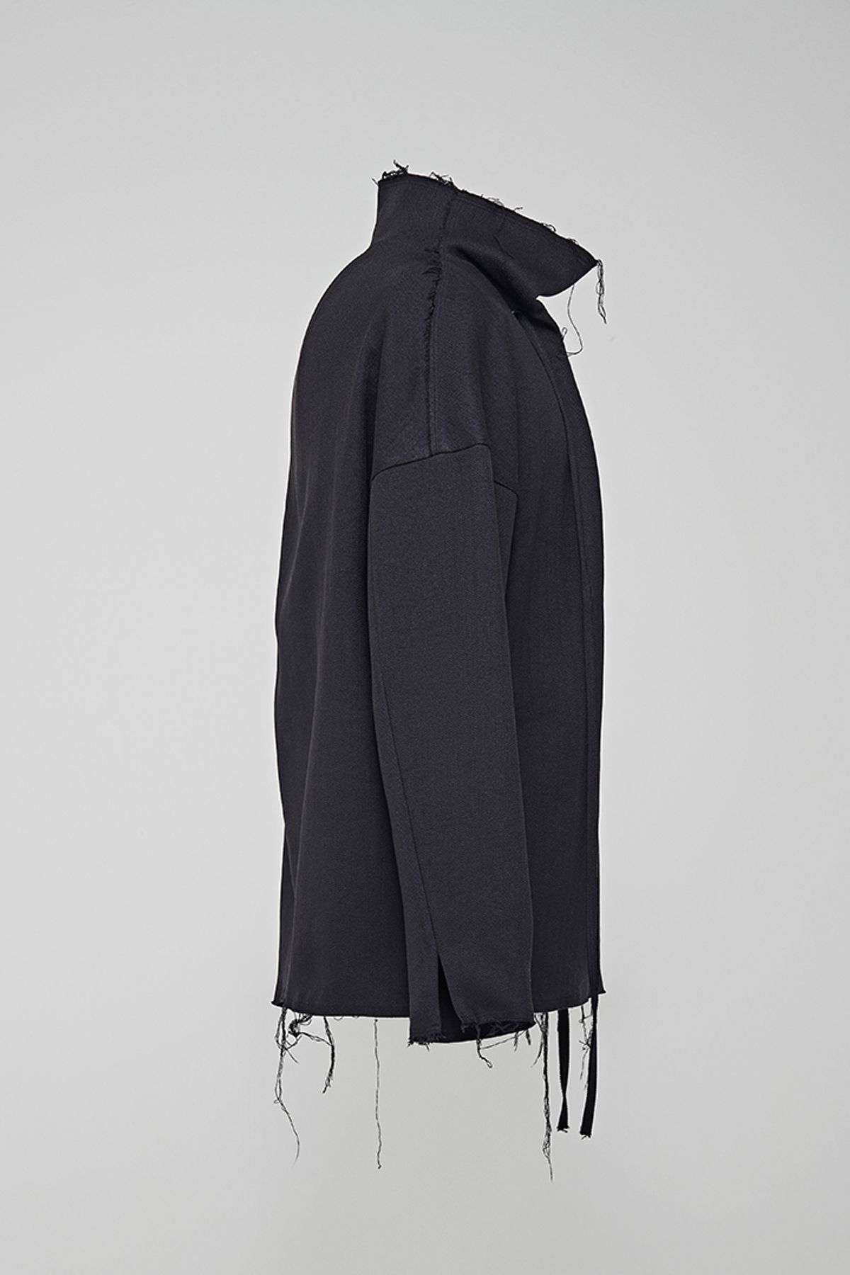 발로렌(VALOREN) Incision Cutting Herringbone Sweatshirt