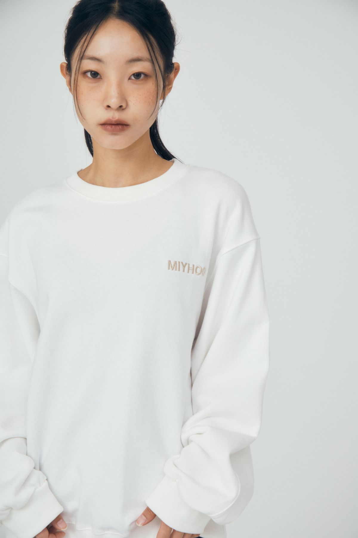 미와이후(MIYHOO) BACK POCKET SWEAT SHIRTS ( IVORY )