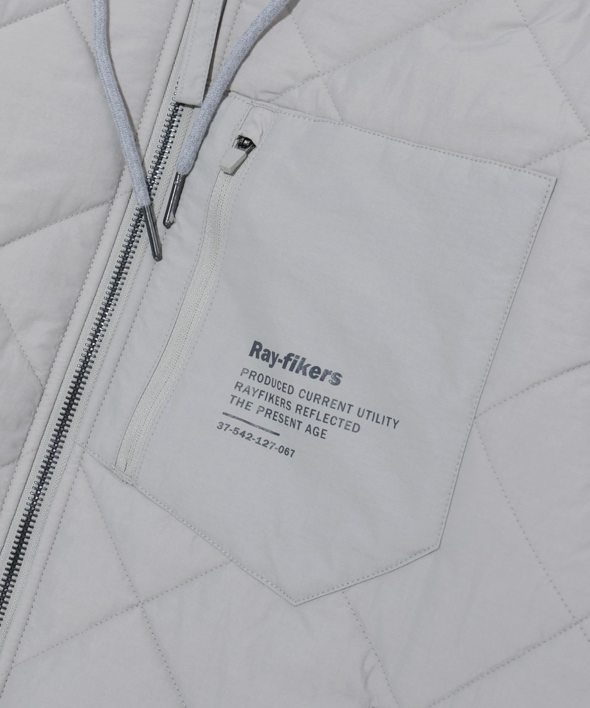 레이피커스(RAYFIKERS) 로고 퀼팅 점퍼 LIGHT GREY (MO1JU007-071)