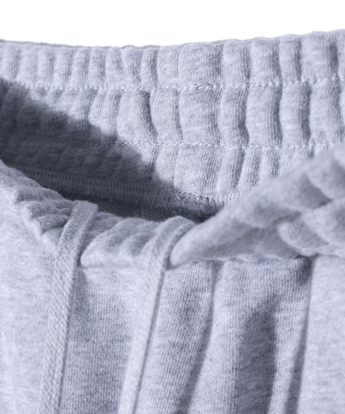 레이피커스(RAYFIKERS) 와펜 로고 와이드 원턱 스웨트 팬츠 MELANGE GREY (MO6PU181-097)