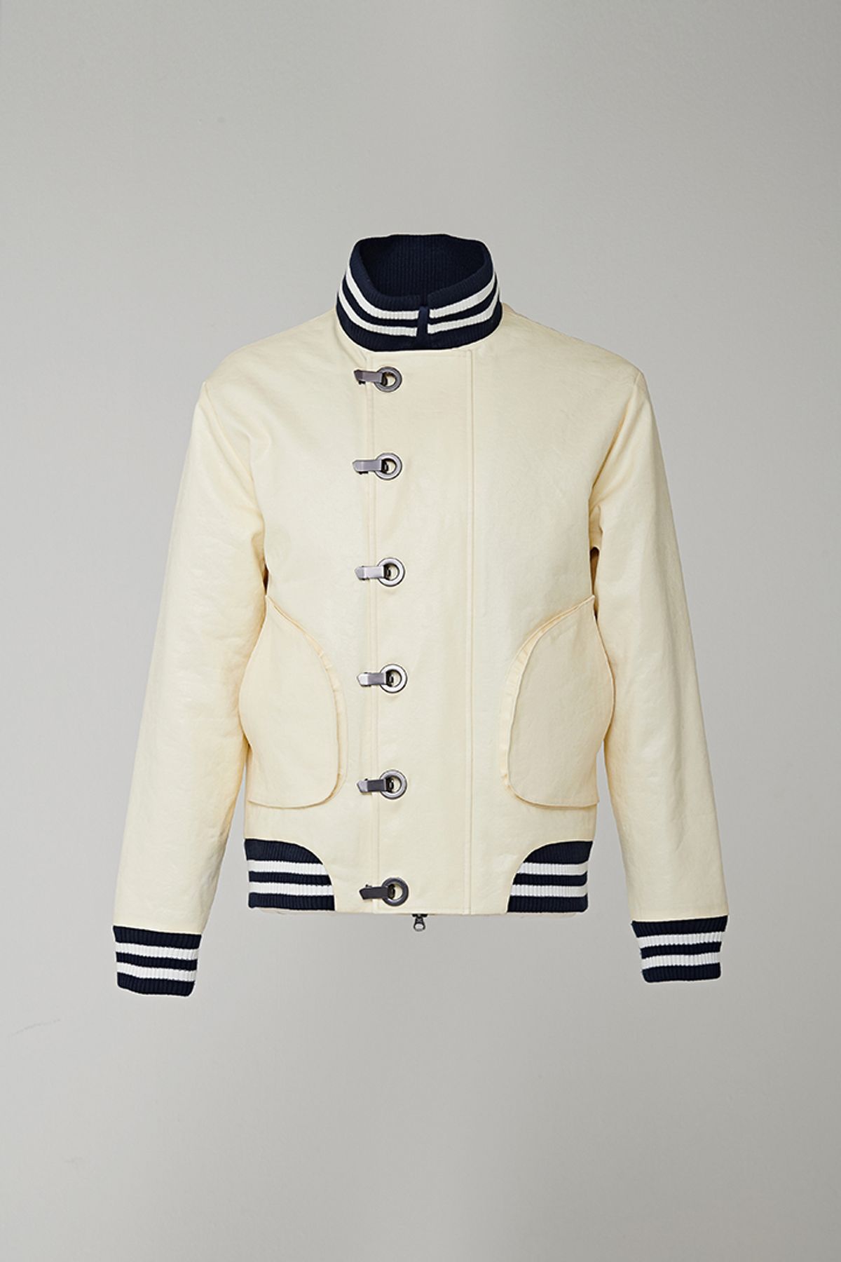 발로렌(VALOREN) Casting Eyelet Padding Blouson