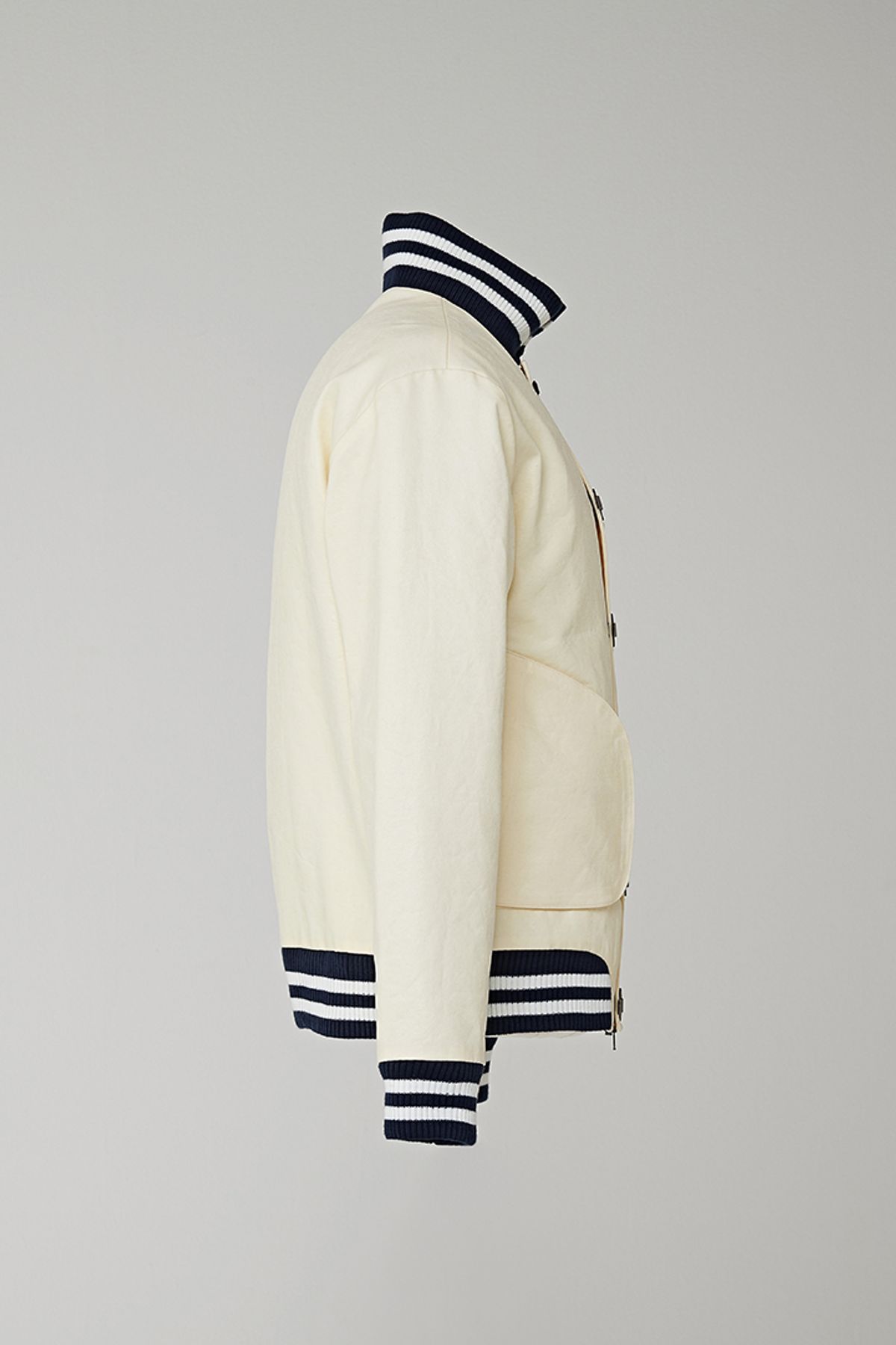 발로렌(VALOREN) Casting Eyelet Padding Blouson