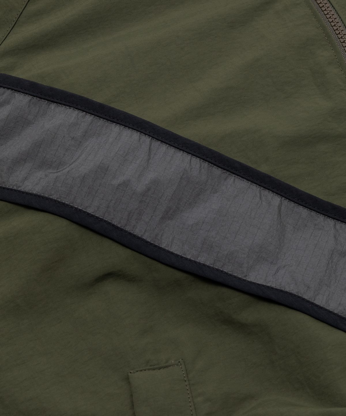 카네이테이(KANEITEI) IPFU WIND BREAKER (OLIVE DRAB)
