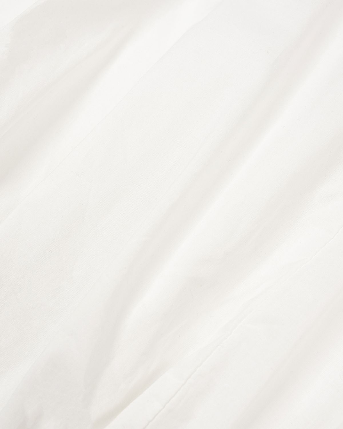 모아(MOAA) 레이 크롭 블라우스 (WHITE)