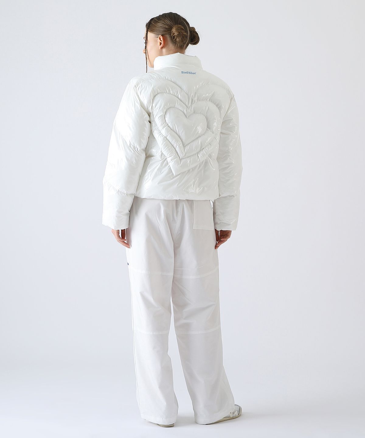 배드블루(BADBLUE) Heart Puffer Jacket Snow White