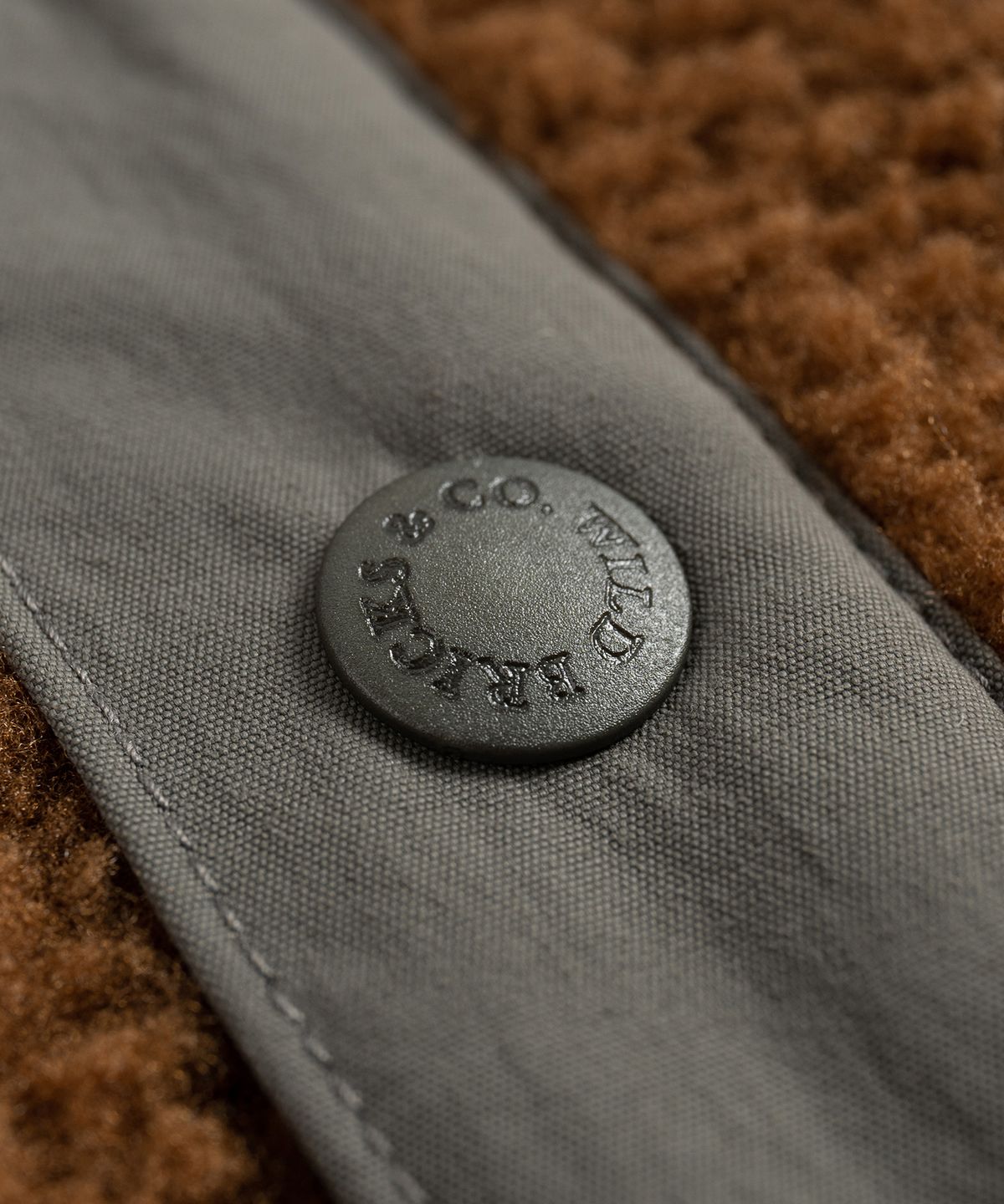 와일드 브릭스(WILD BRICKS) WB FLEECE PULLOVER (brown)