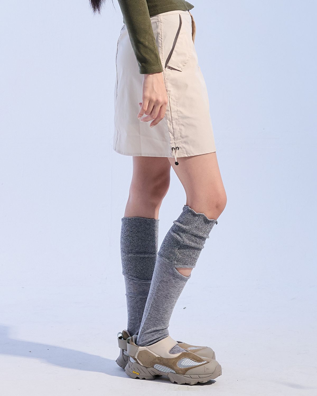 모아(MOAA) 나일론 스트링 미니 스커트 (BEIGE)