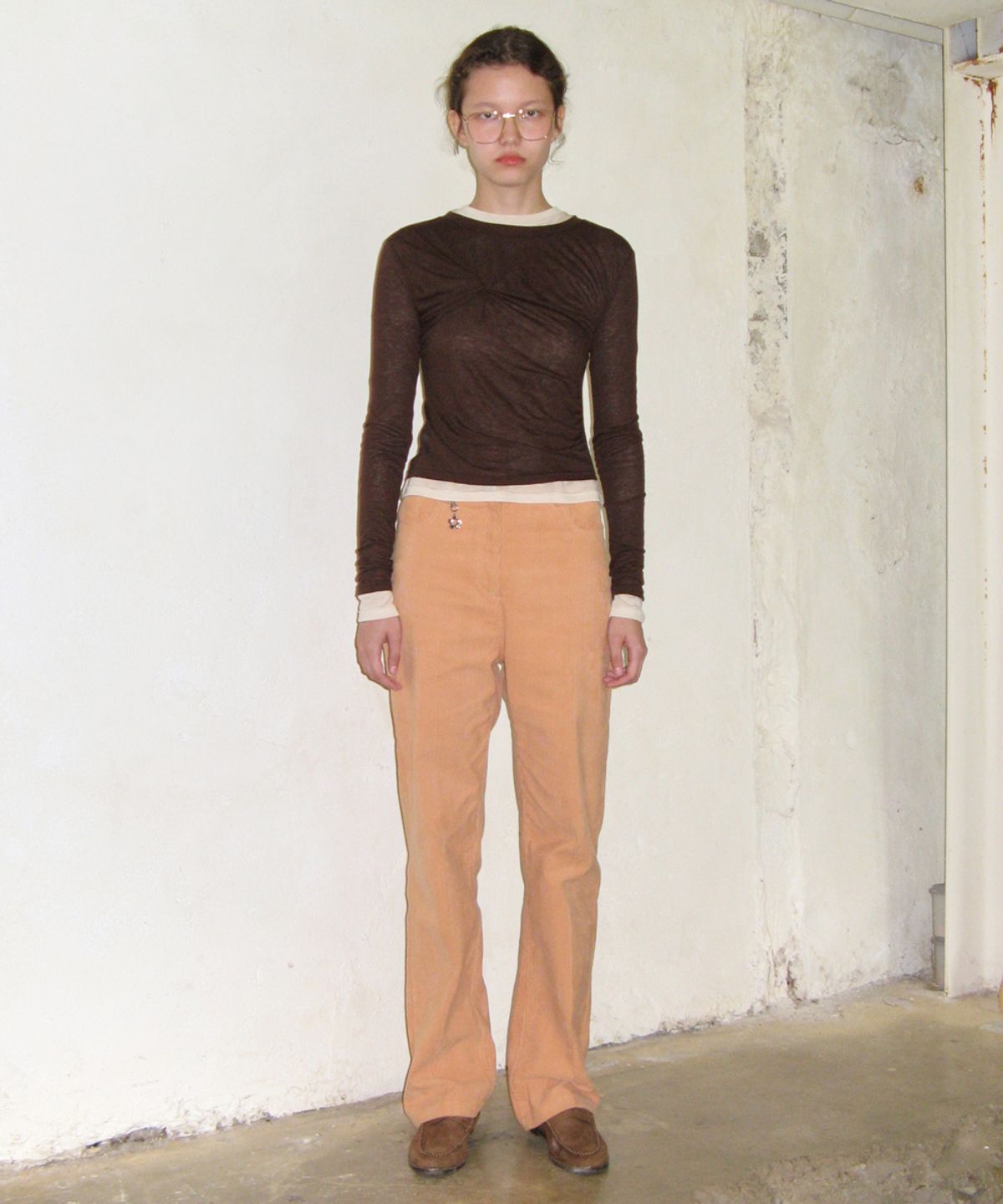 시눈(SINOON) TWIST LAYERED LONG SLEEVE SET-UP (BROWN)