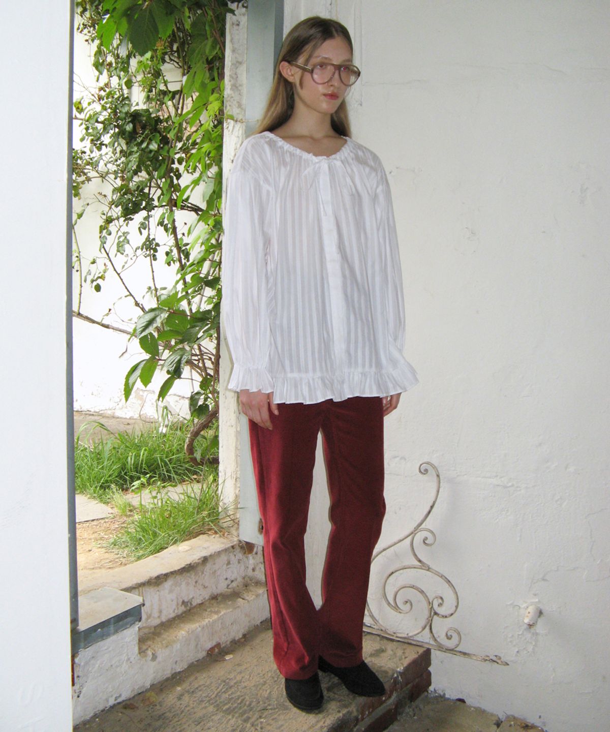 시눈(SINOON) PUFF SHIRRING STRIPE BLOUSE (WHITE)
