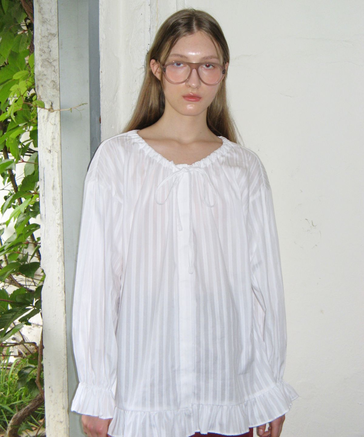 시눈(SINOON) PUFF SHIRRING STRIPE BLOUSE (WHITE)