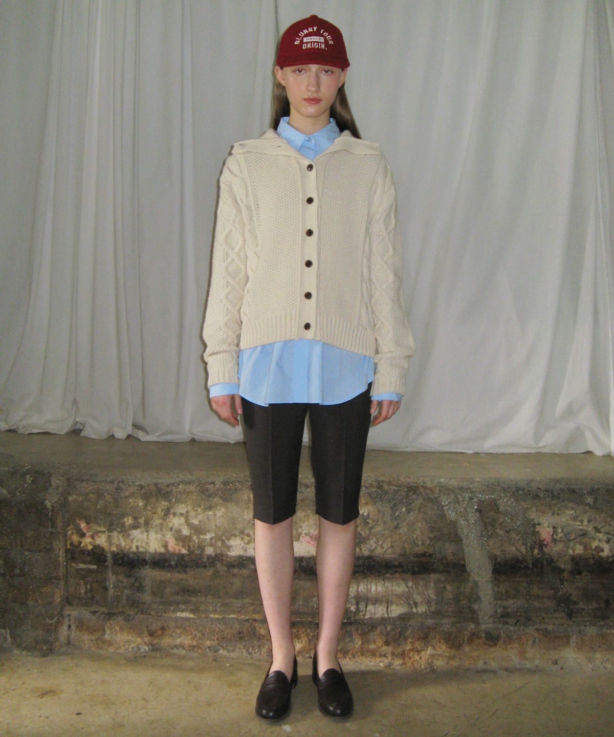 시눈(SINOON) CABLE COLLAR CARDIGAN (IVORY)