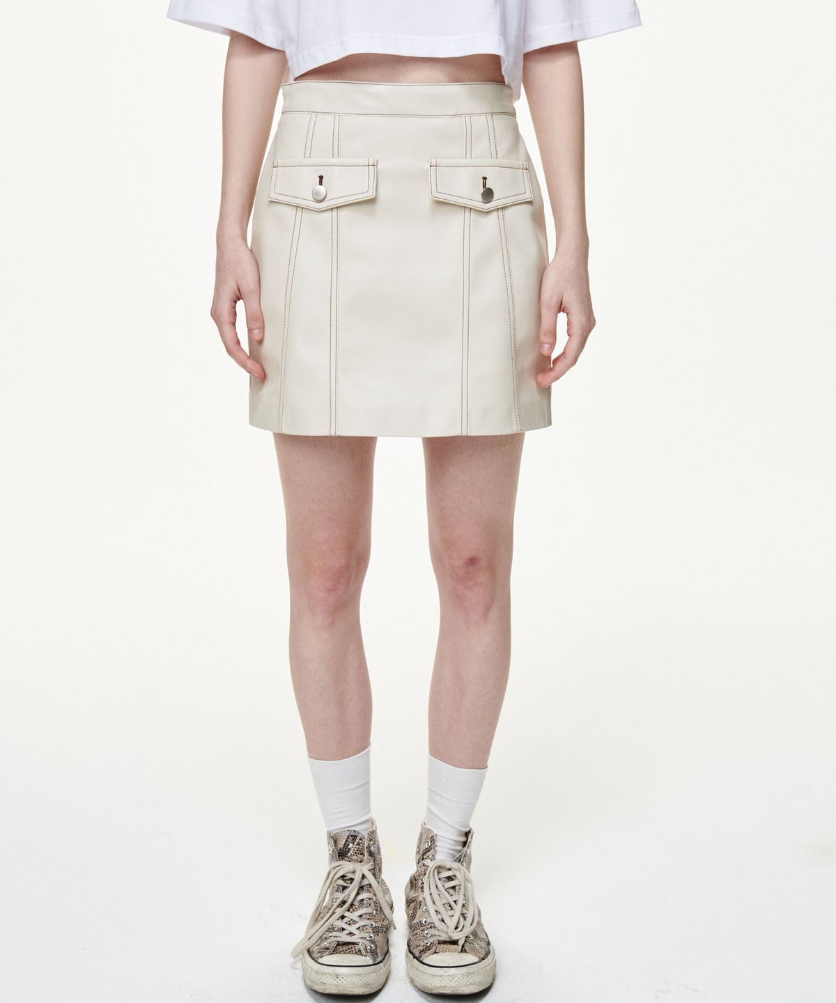 비콰이엇(B QUIET) FAUX LEATHER POCKET MINI SKIRTS_CREAM