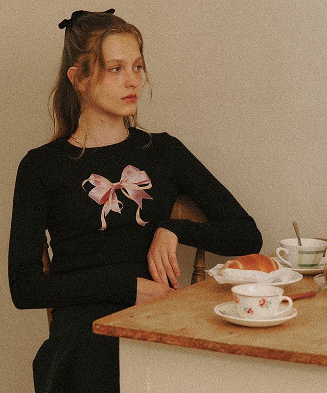 【ロンロン】DOUBLE RIBBON SLIM CROP LONG SLEEVE★大人気★ ロンロン)☆ DOUBLE RIBBON SLIM CROP LONG SLEEVE☆大人気