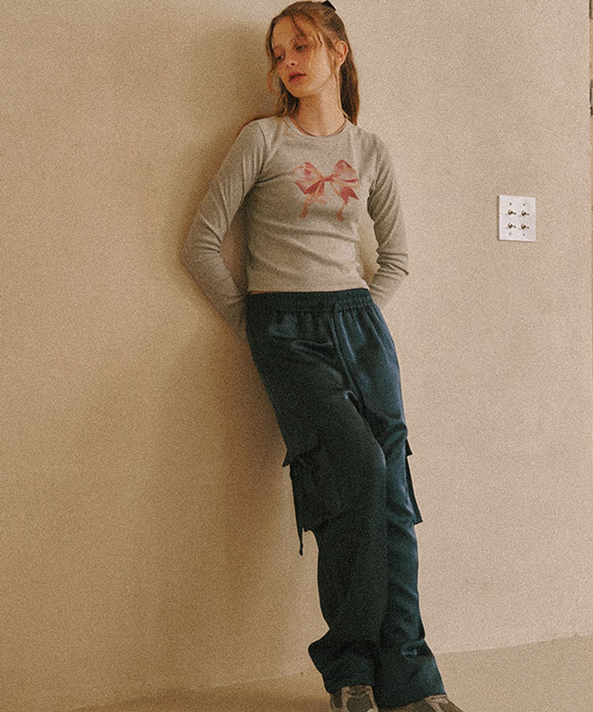 론론(RONRON) DOUBLE RIBBON SLIM CROP LONG SLEEVE GREY