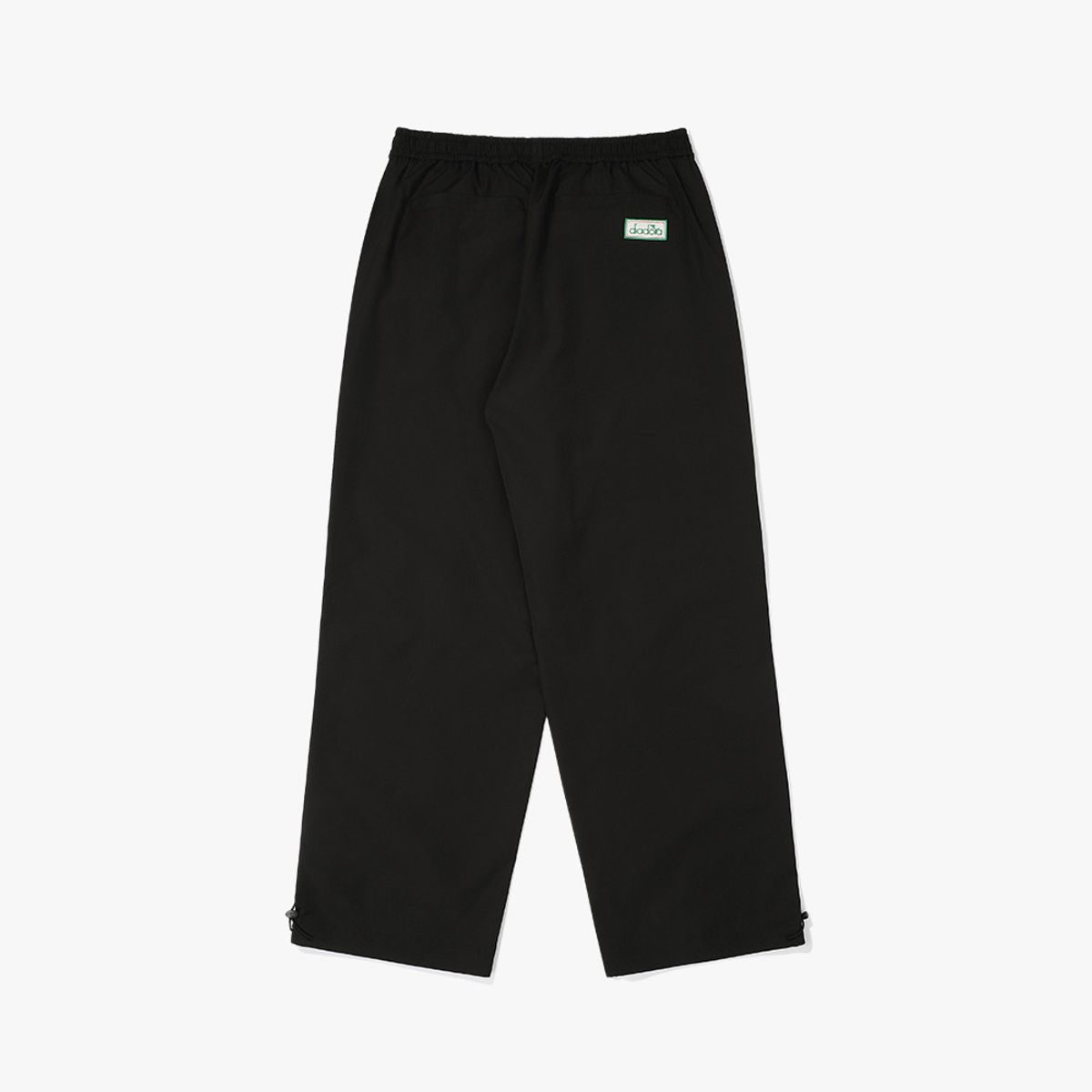 디아도라(diadora) 몬텔로 에센셜 우븐 팬츠 BLACK