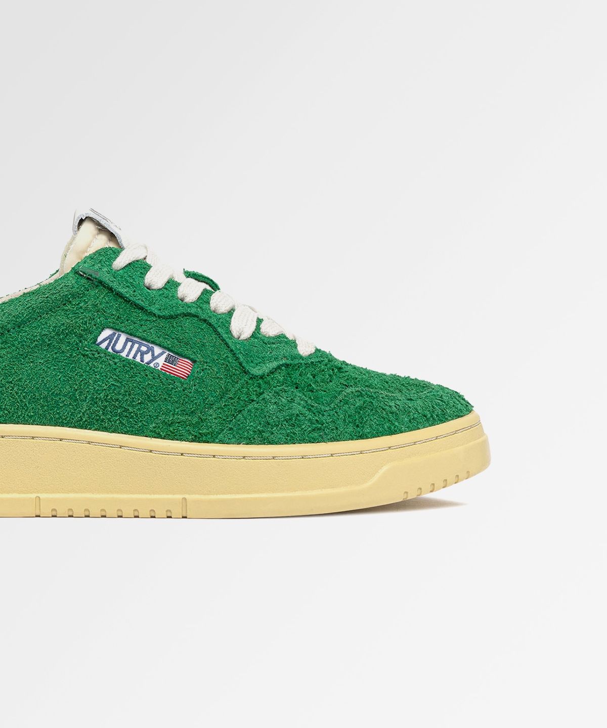 오트리(AUTRY) 메달리스트 스니커즈 in hairy suede green