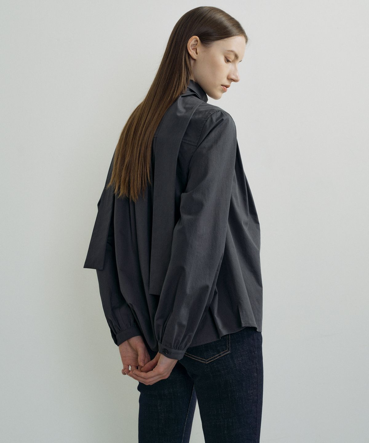 오떼뜨(OCTETTE) TRENCH TIE BLOUSE_2COLOR
