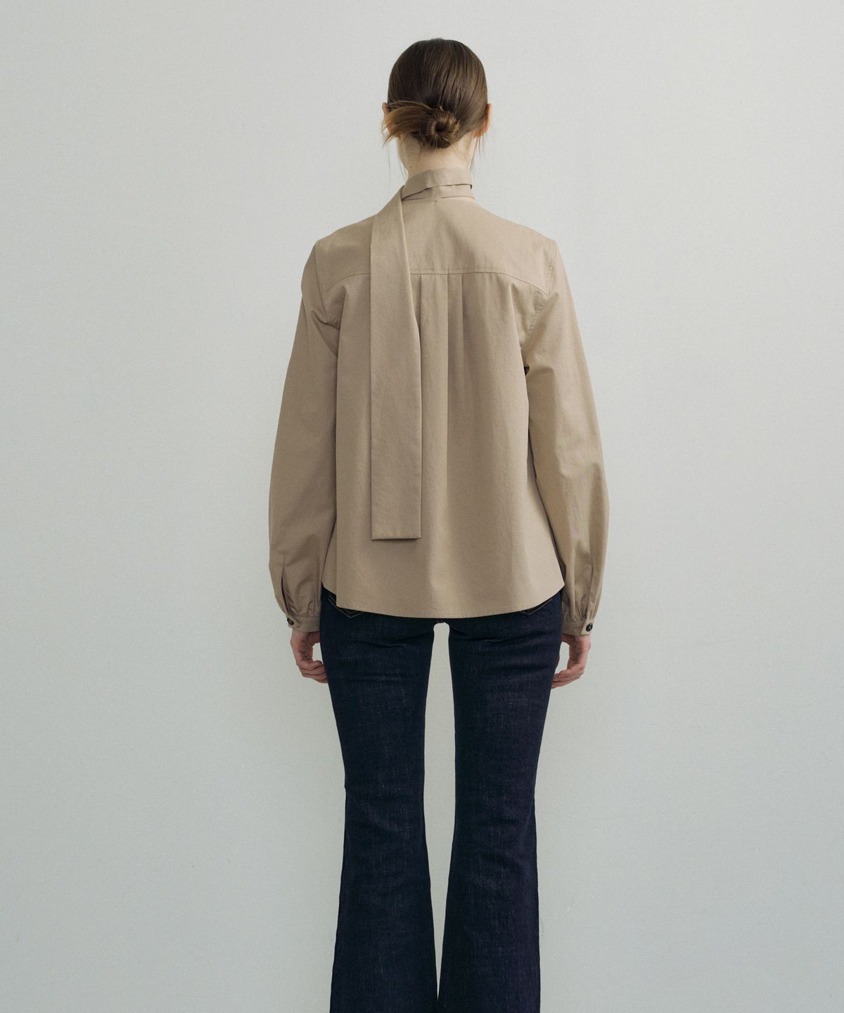 오떼뜨(OCTETTE) TRENCH TIE BLOUSE_2COLOR