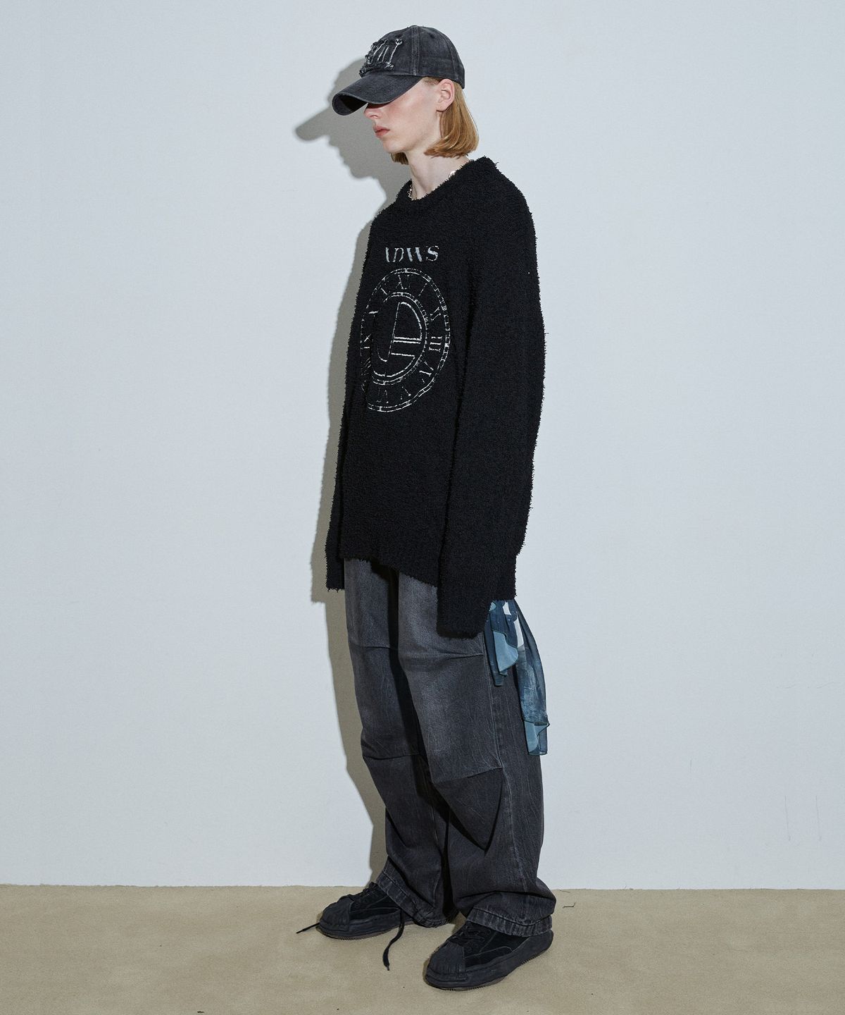 아이돈워너셀(IDWS) Time Logo Boucle Knit Black