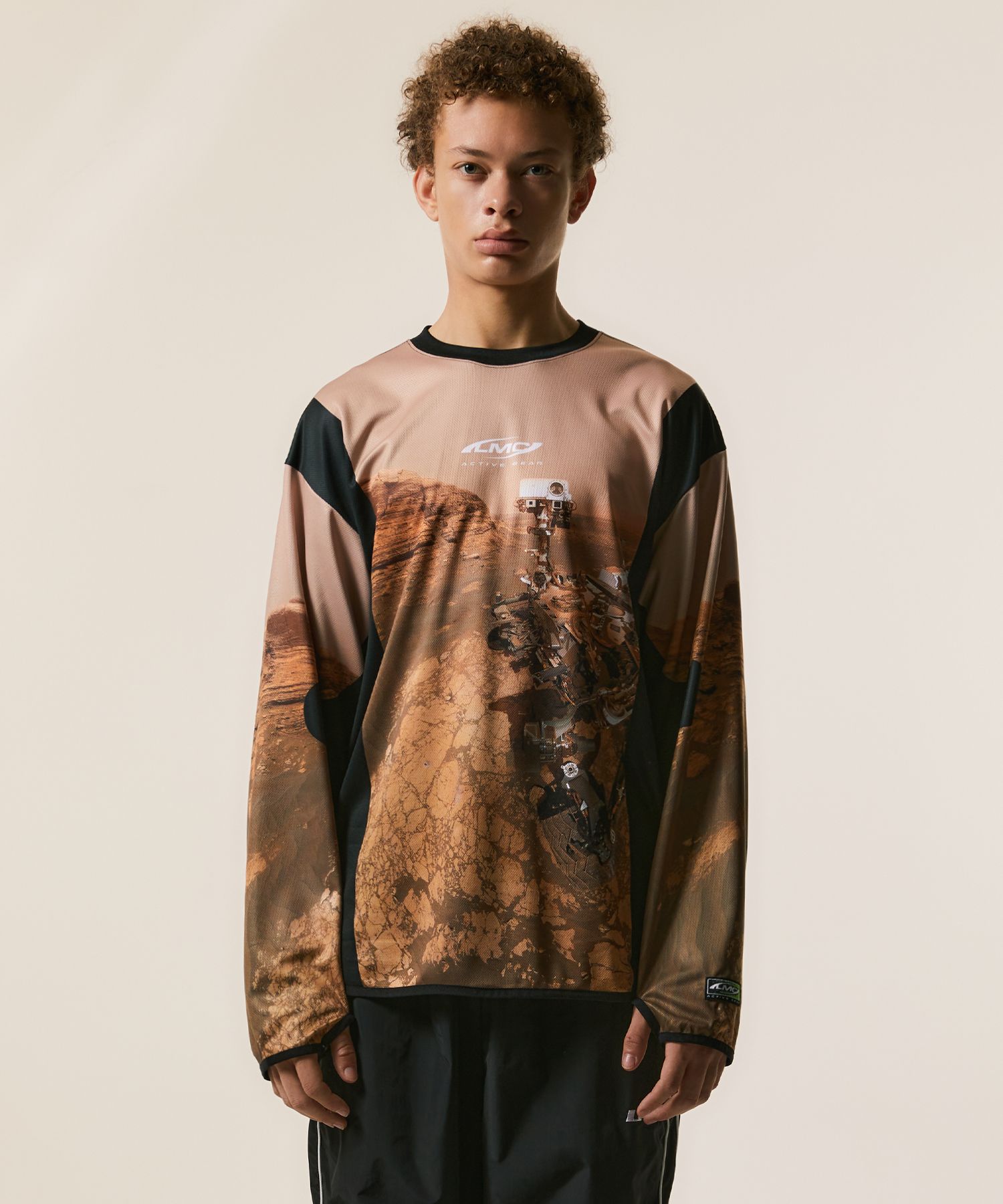★LMC★ ACTIVE GEAR MARS LONG SLV TEE multi 0LM23FLS113MLT MUSINSA | LMC ACTIVE GEAR MARS LONG SLV TEE multi