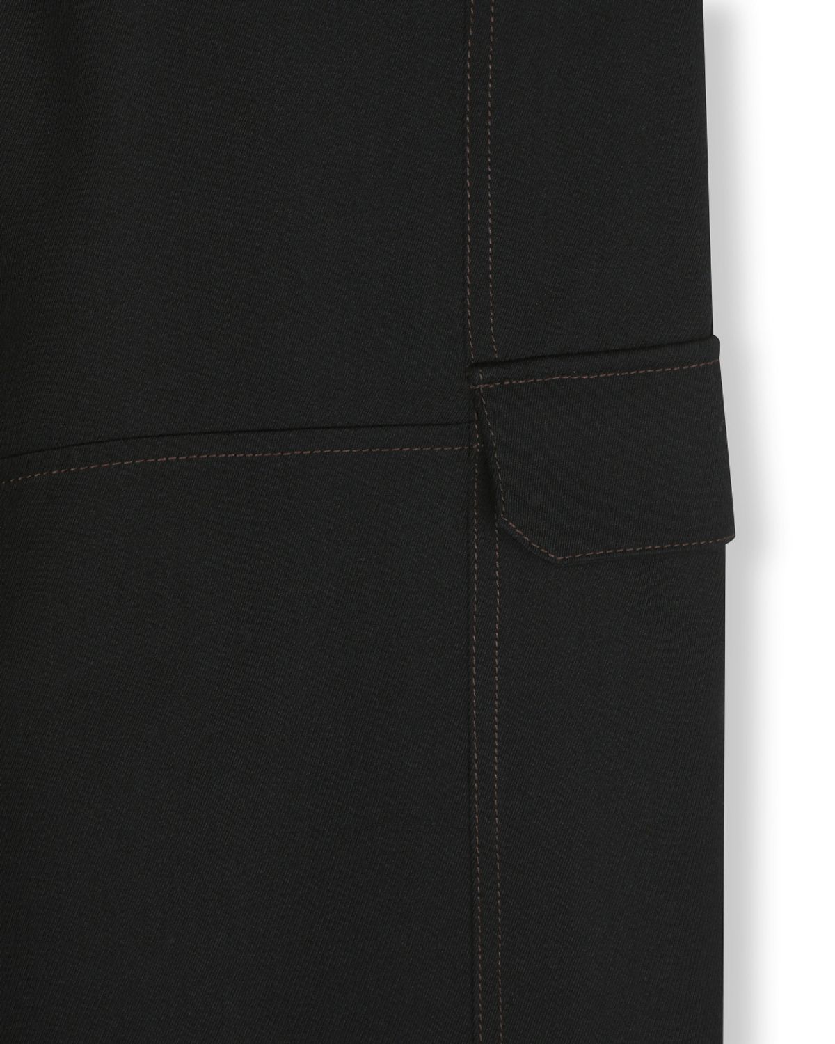 비슬로우(BESLOW) WOOL BLENDED TWIST SEAM CARGO PANTS BLACK