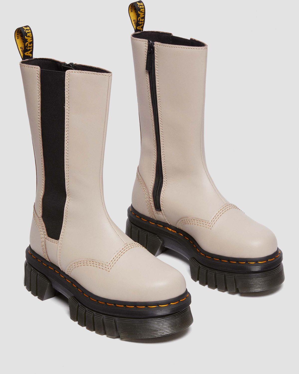 닥터마틴(DR.MARTENS) 오드릭 첼시 톨 - BEG / 30966348