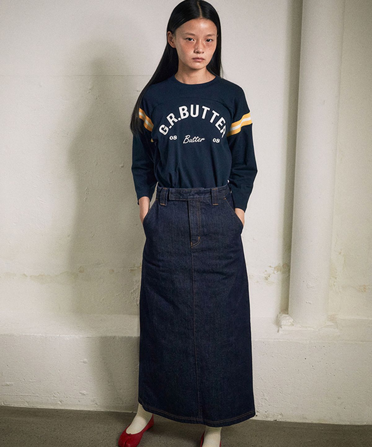 그린버터(GREENBUTTER) Back Slit Pencil Skirt (Indigo blue)