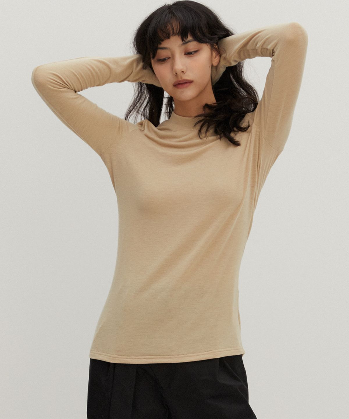 레이버러스(RAVEROUS) 울라이크 베이직 티셔츠 베이지