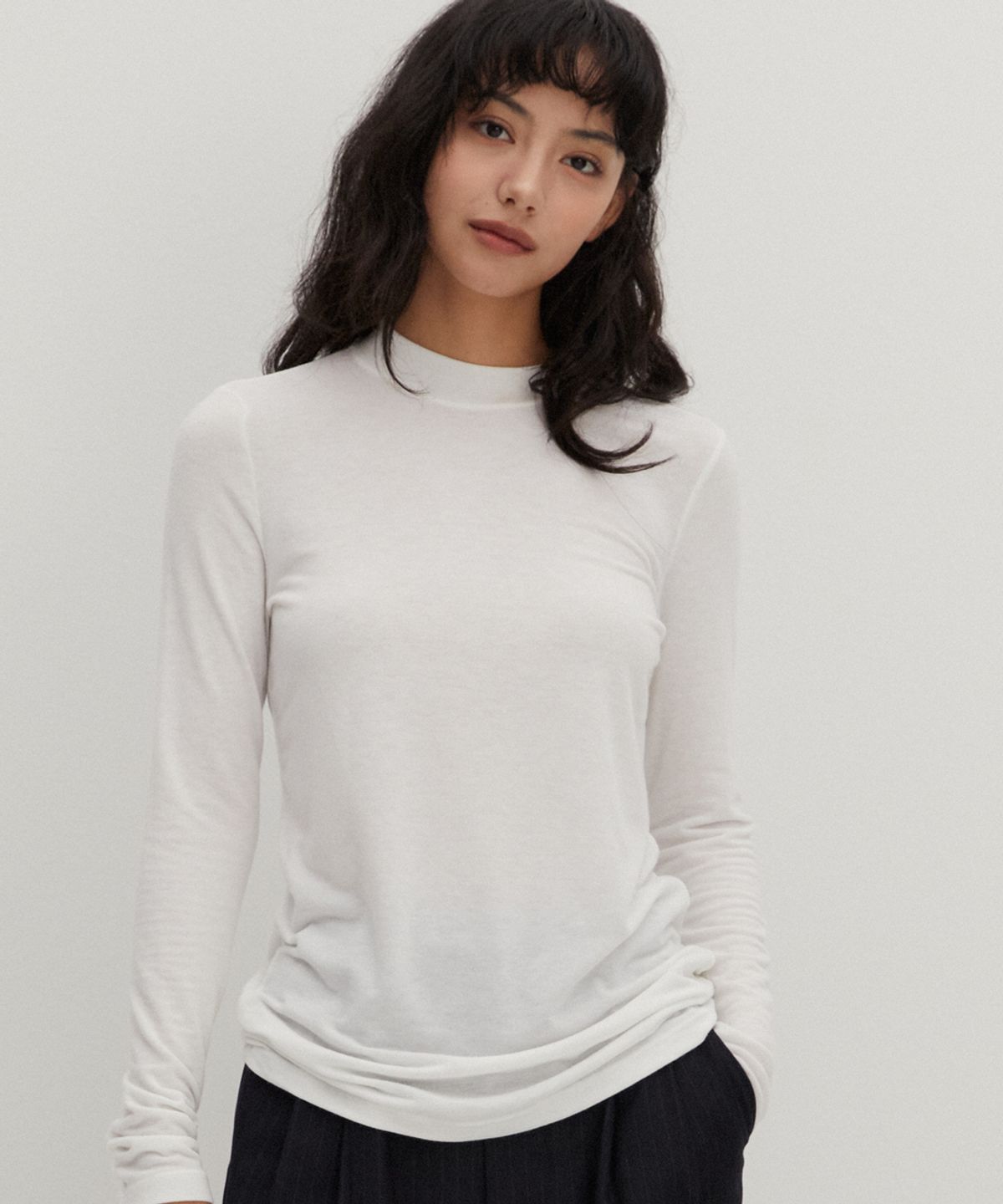 레이버러스(RAVEROUS) 울라이크 베이직 티셔츠 화이트