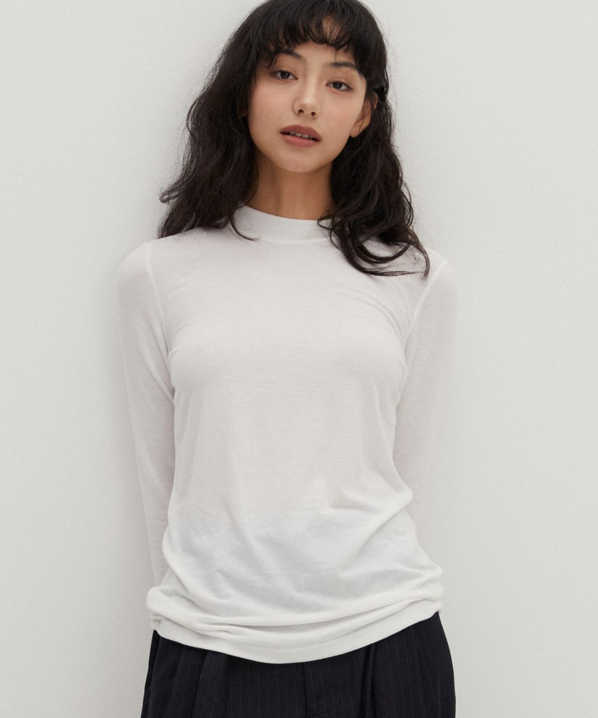 레이버러스(RAVEROUS) 울라이크 베이직 티셔츠 화이트