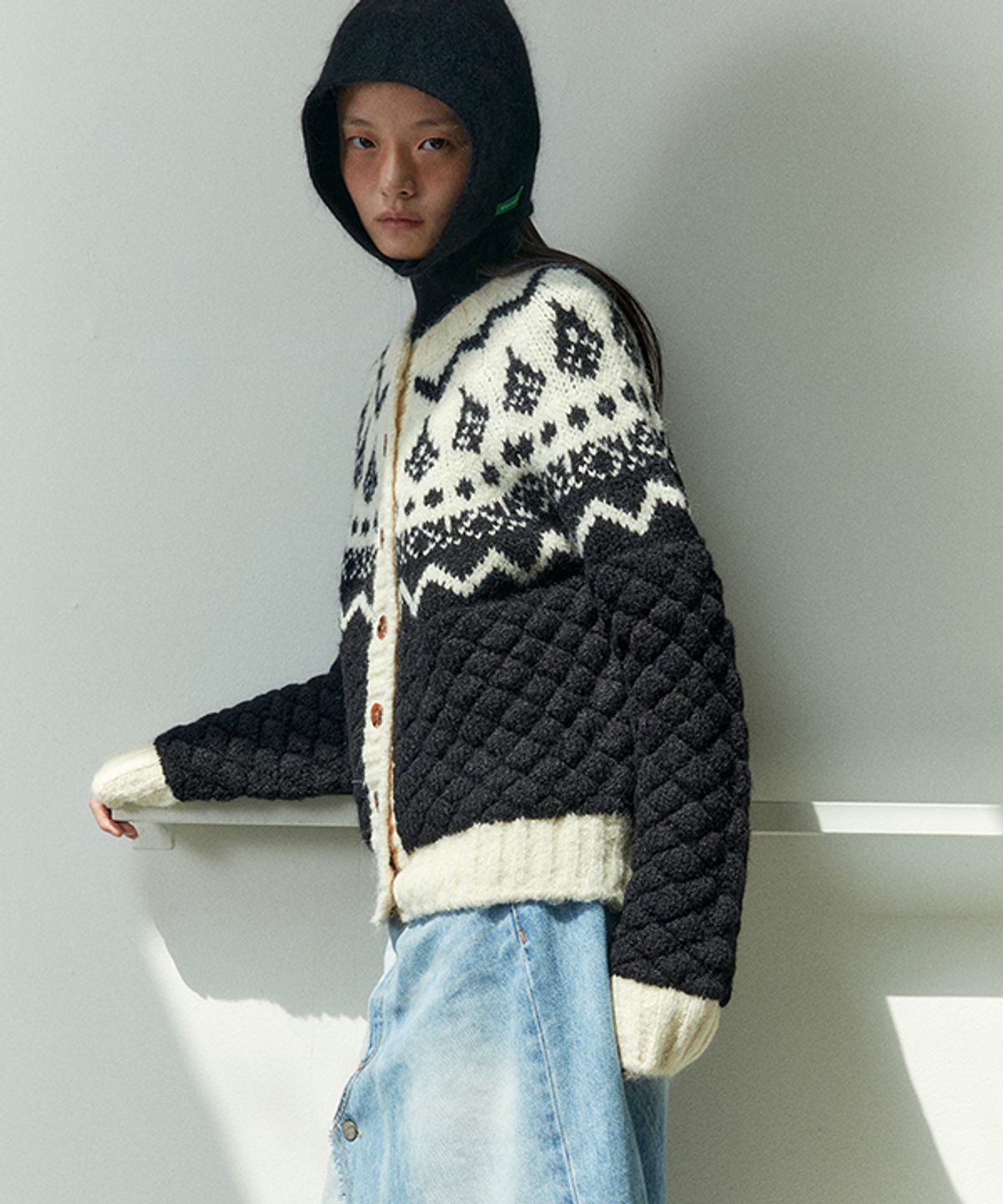 그린버터(GREENBUTTER) Waffle Nordic Cardigan (Black)