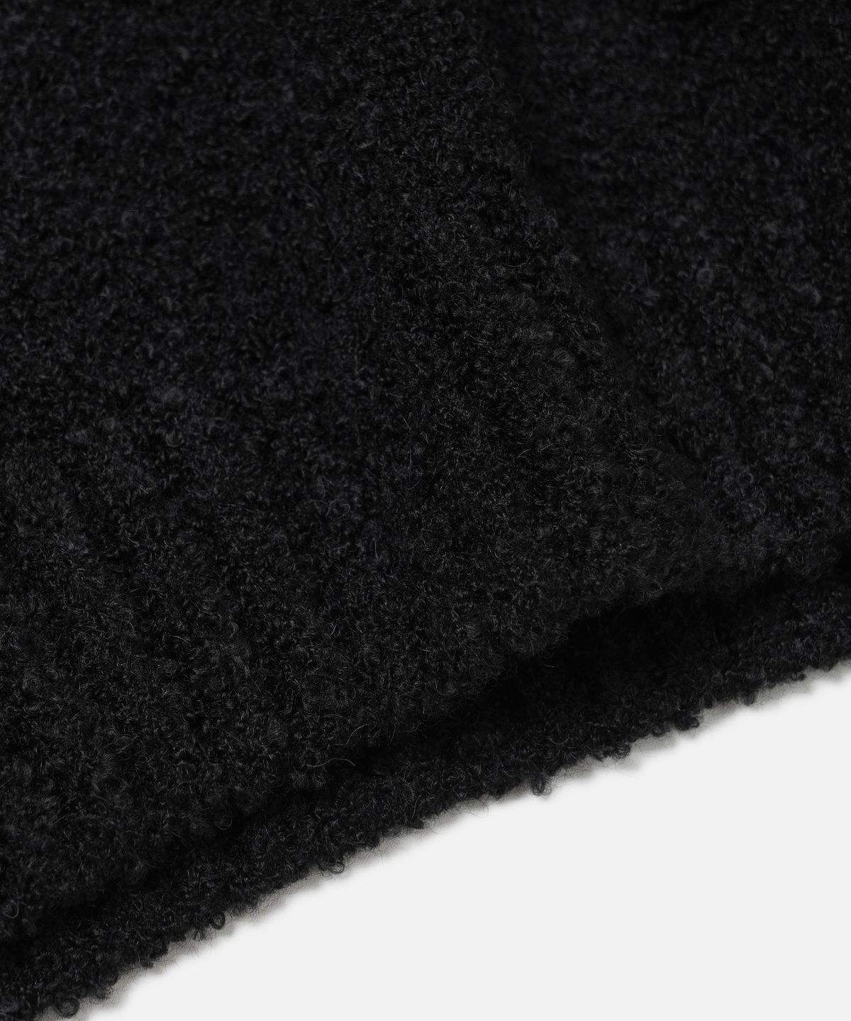 프리즘웍스(FRIZMWORKS) ALPACA BOUCLE KNIT _ BLACK