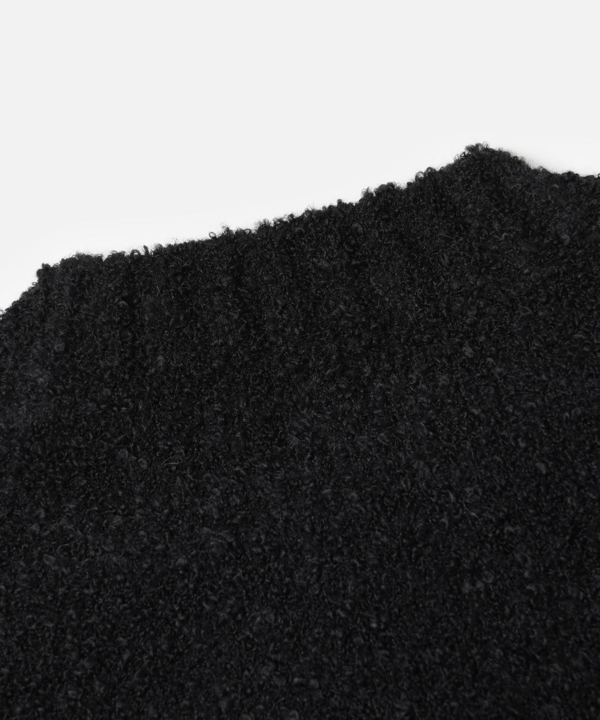 프리즘웍스(FRIZMWORKS) ALPACA BOUCLE KNIT _ BLACK